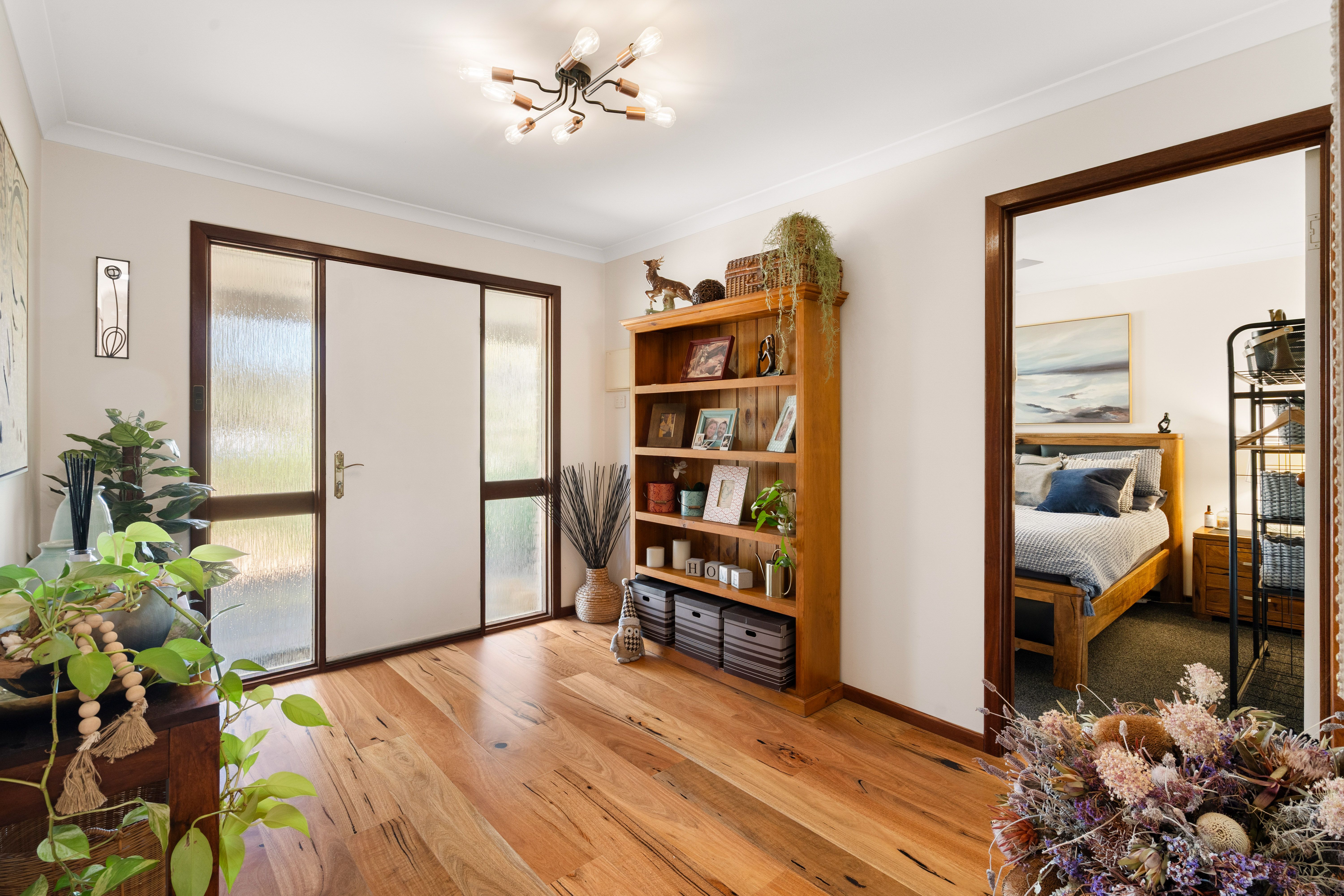 33 Karri Loop — photo 12 of 25