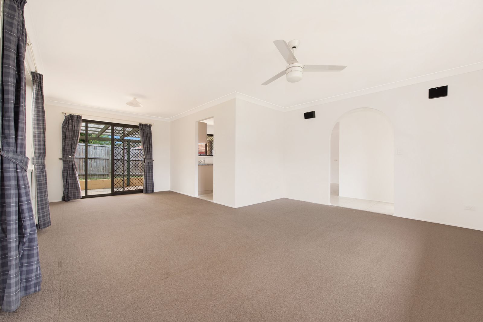 3 Michelle Crescent, Wishart, QLD 4122