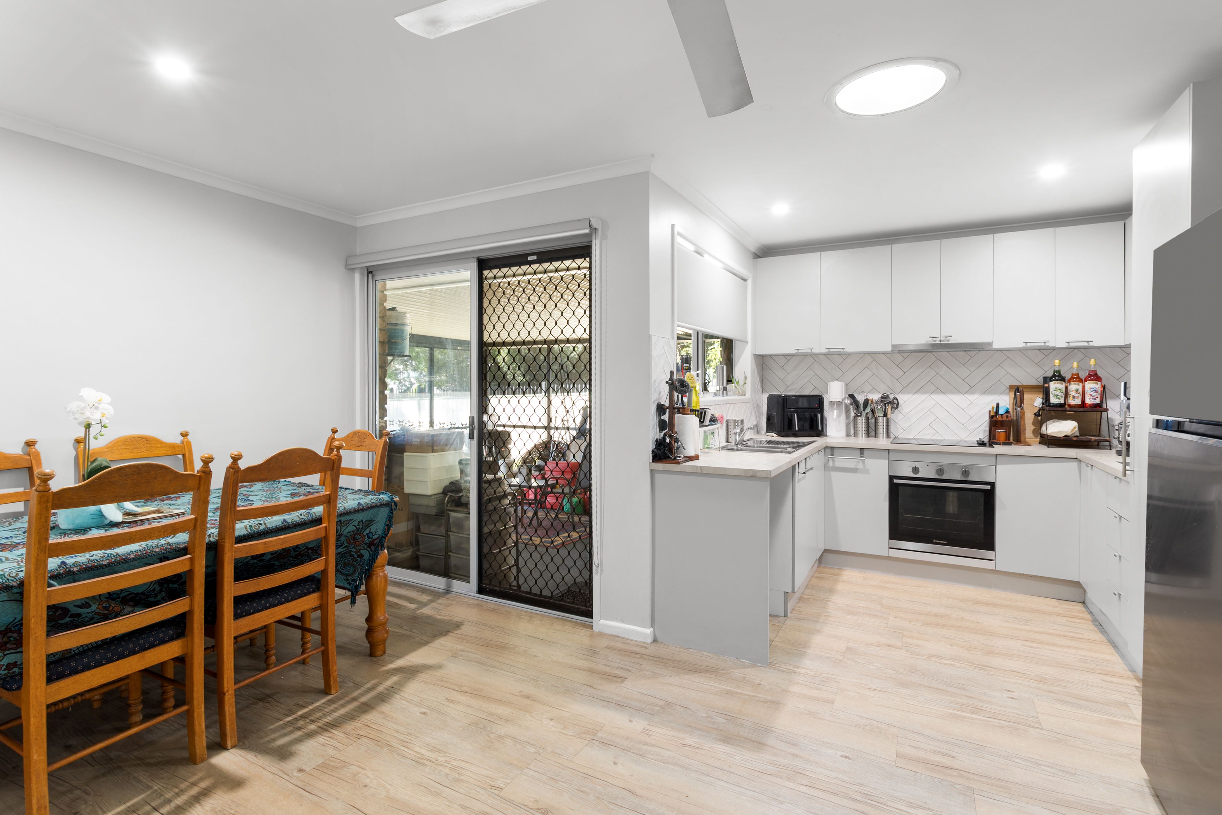 20 Kate Avenue — photo 8 of 15