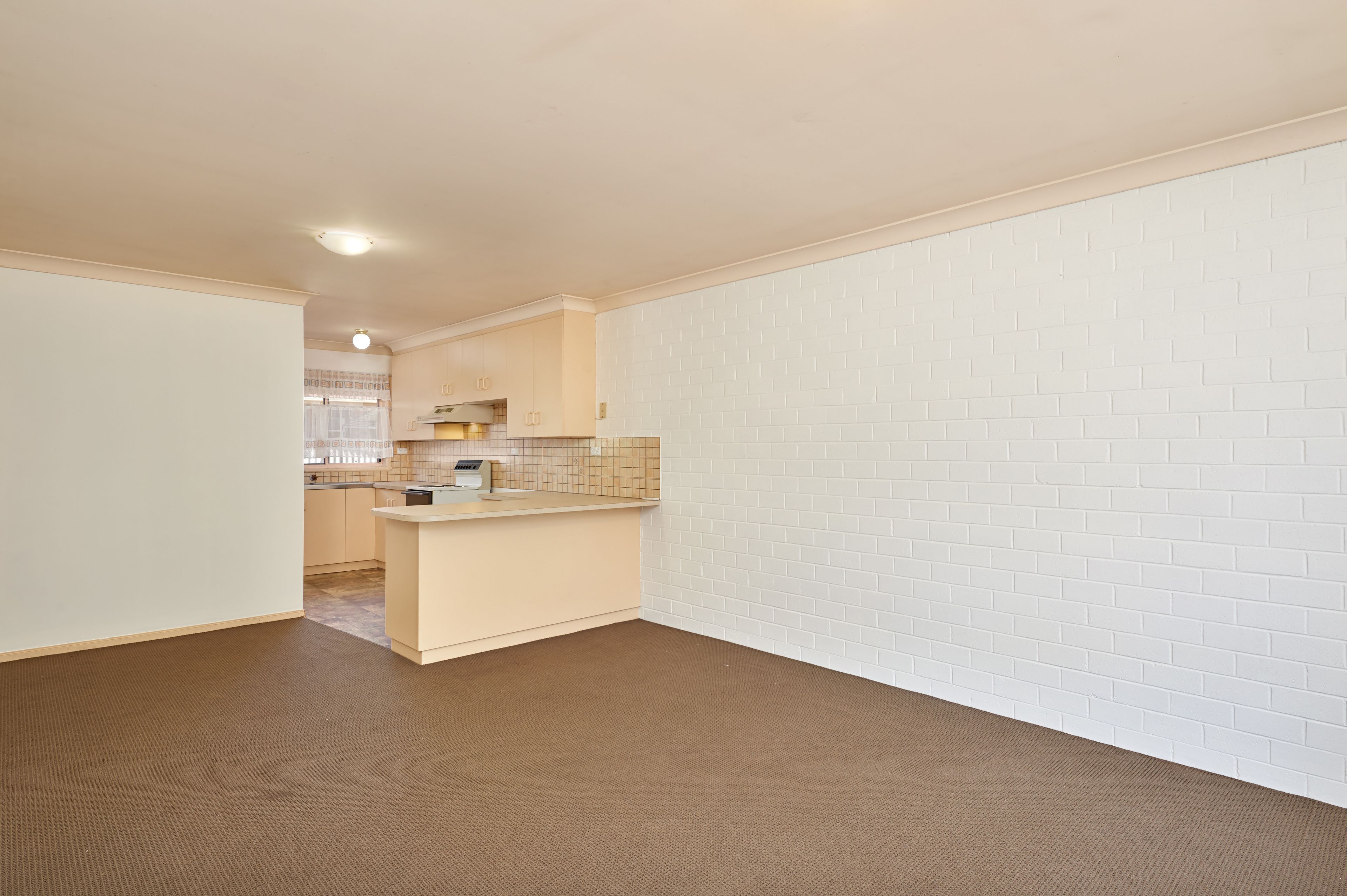 5/10 Bulolo Street, Ashmont, NSW 2650