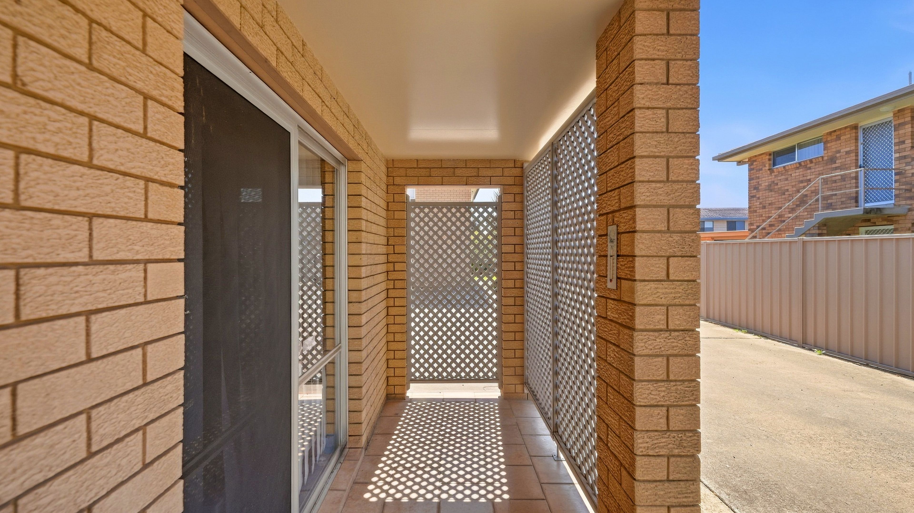 1/150 Oliver Street — photo 3 of 16