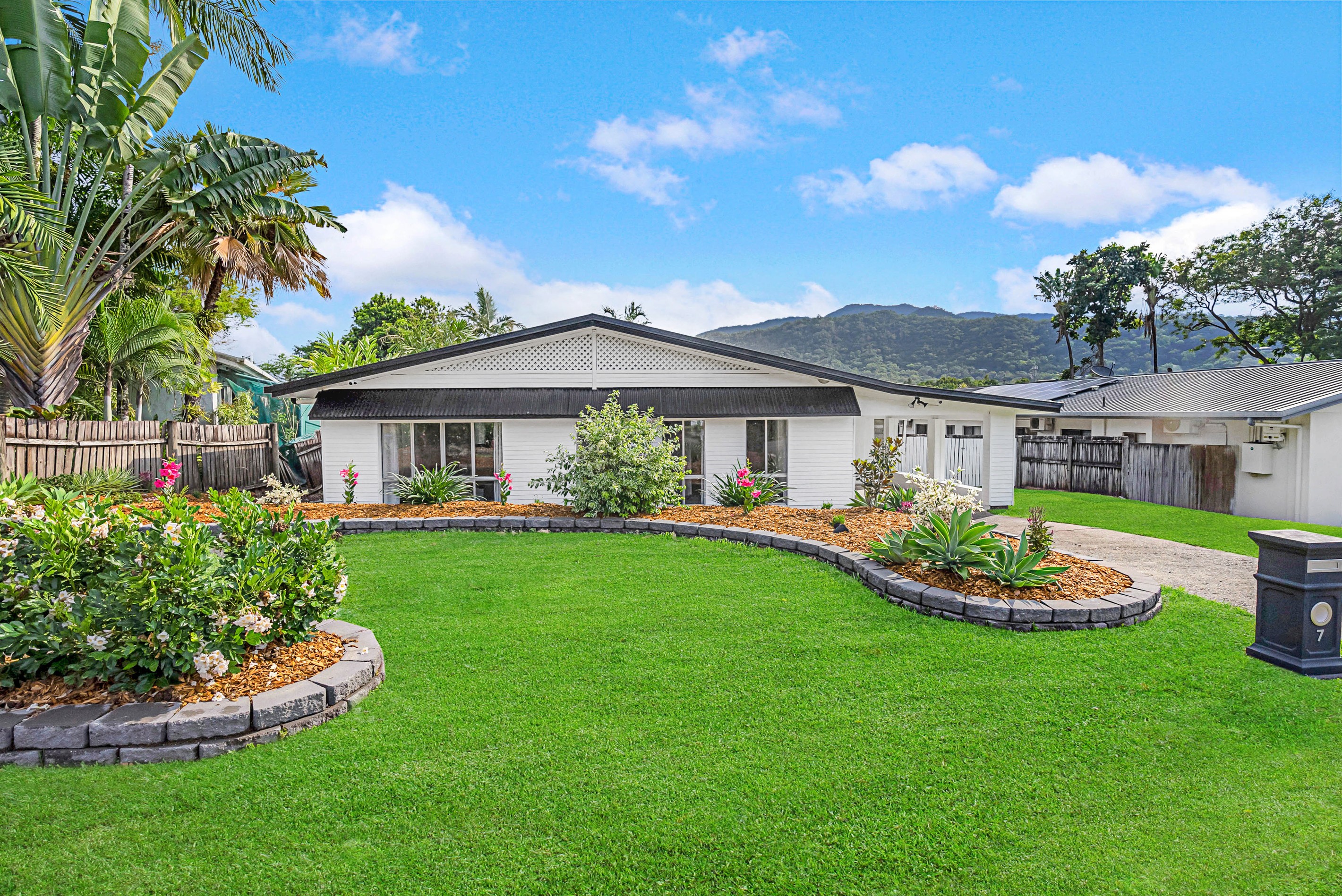 7 Manus Street, Trinity Beach, QLD 4879
