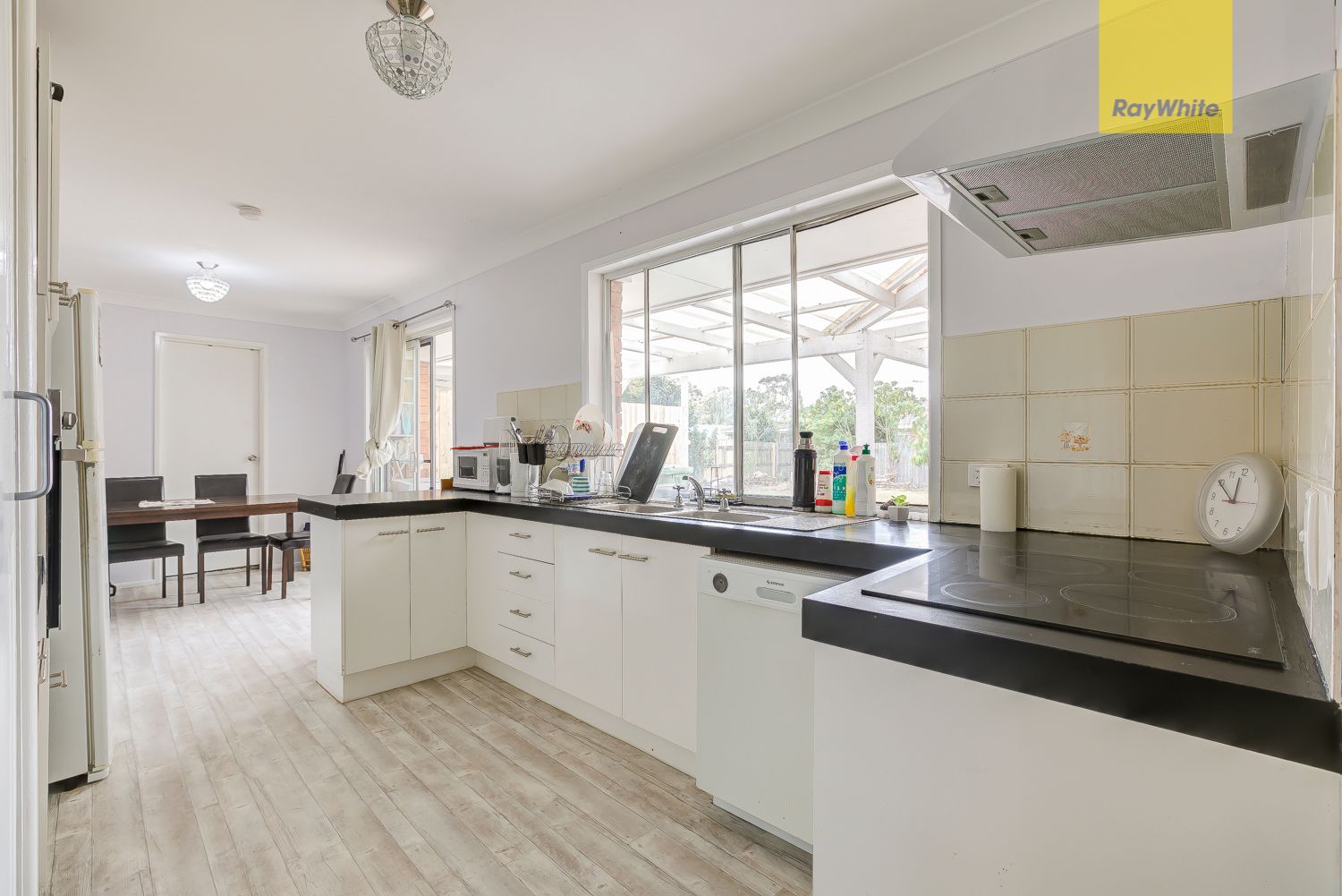 35 Staydar Crescent, Meadowbrook, QLD 4131