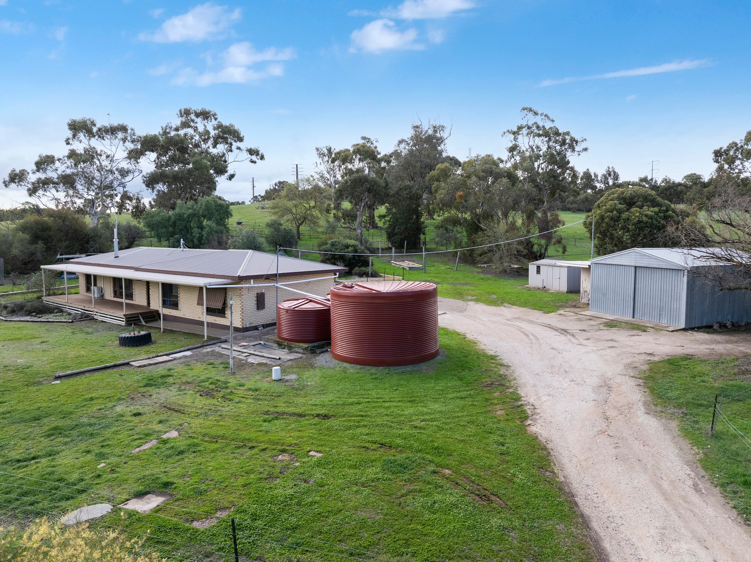 43 Slaughterhouse Road, Clare, SA 5453