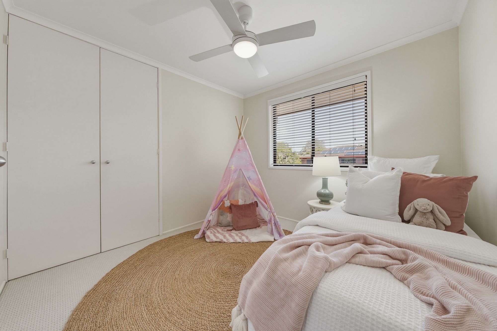10 Loren Street — photo 10 of 26