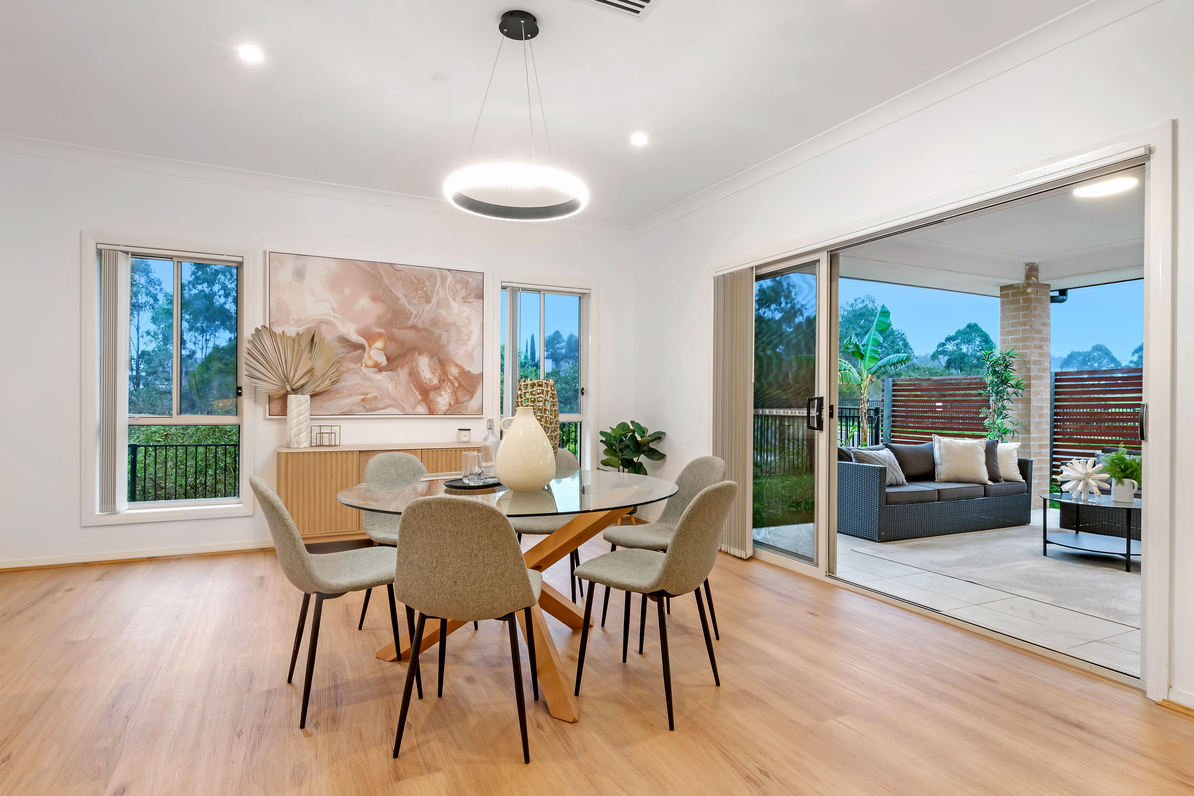 2 Oakhill Crescent — photo 6 of 15