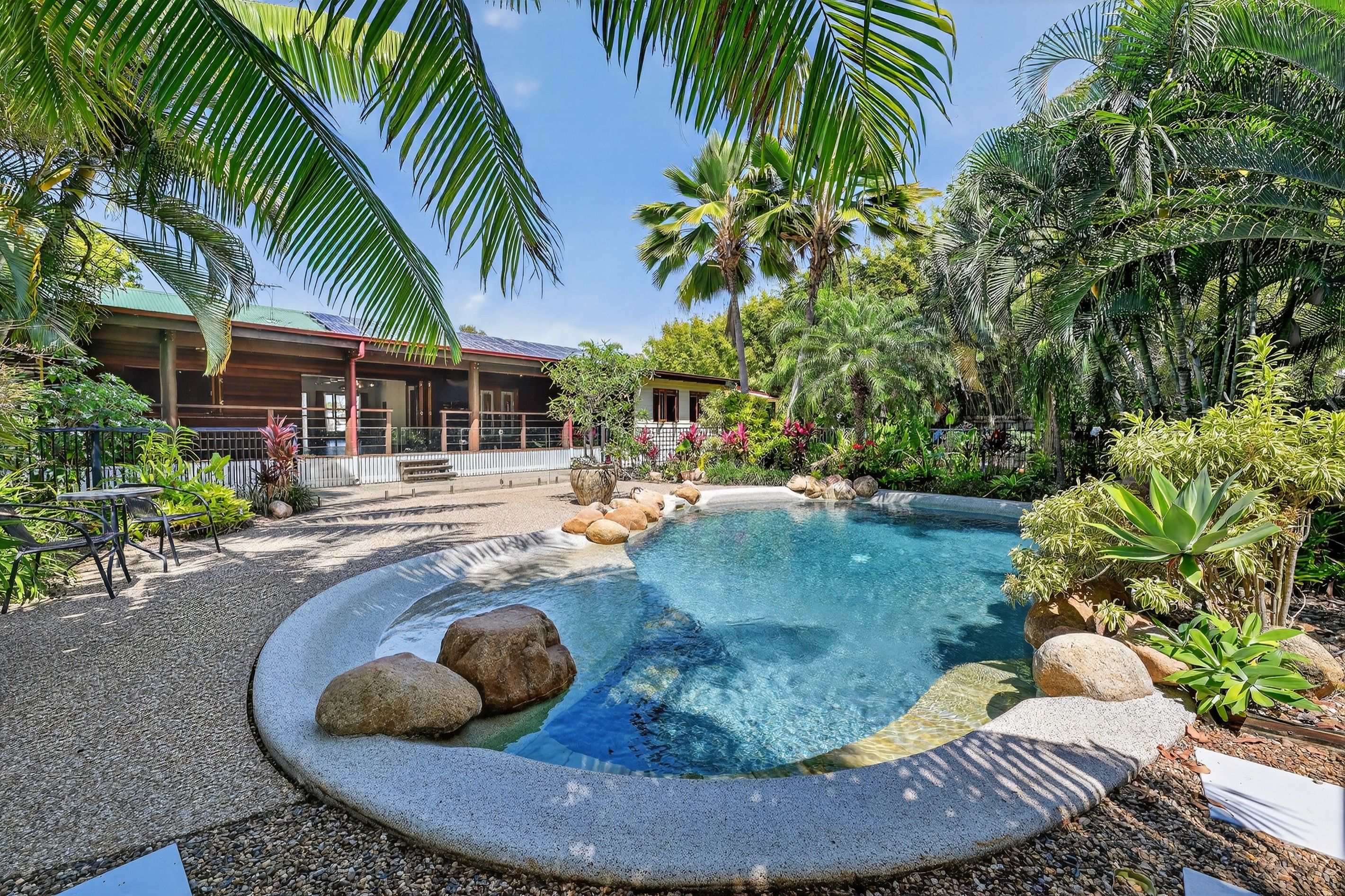 14 Shoalmarra Drive, Mount Low, QLD 4818