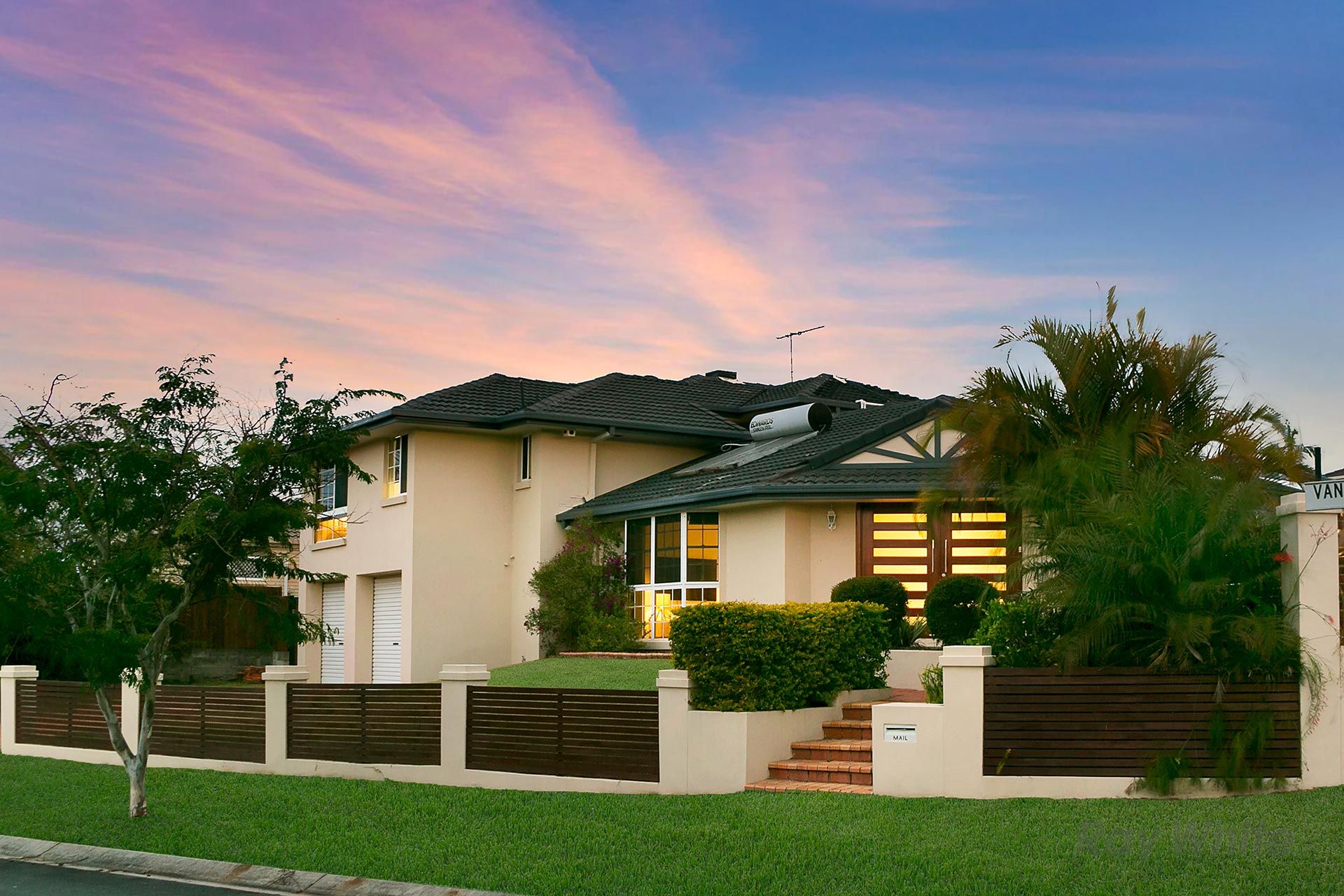 74 Blue Grass Crescent, Eight Mile Plains QLD 4113