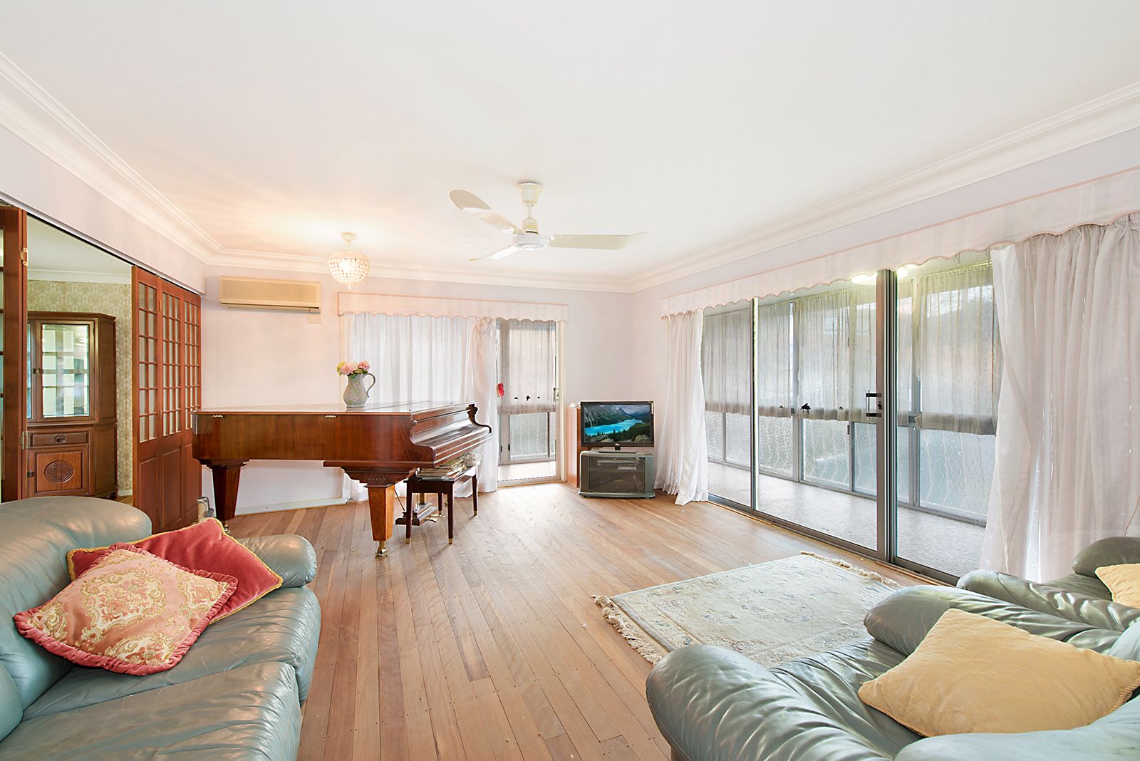 34 Menkira Street, Mansfield, QLD 4122