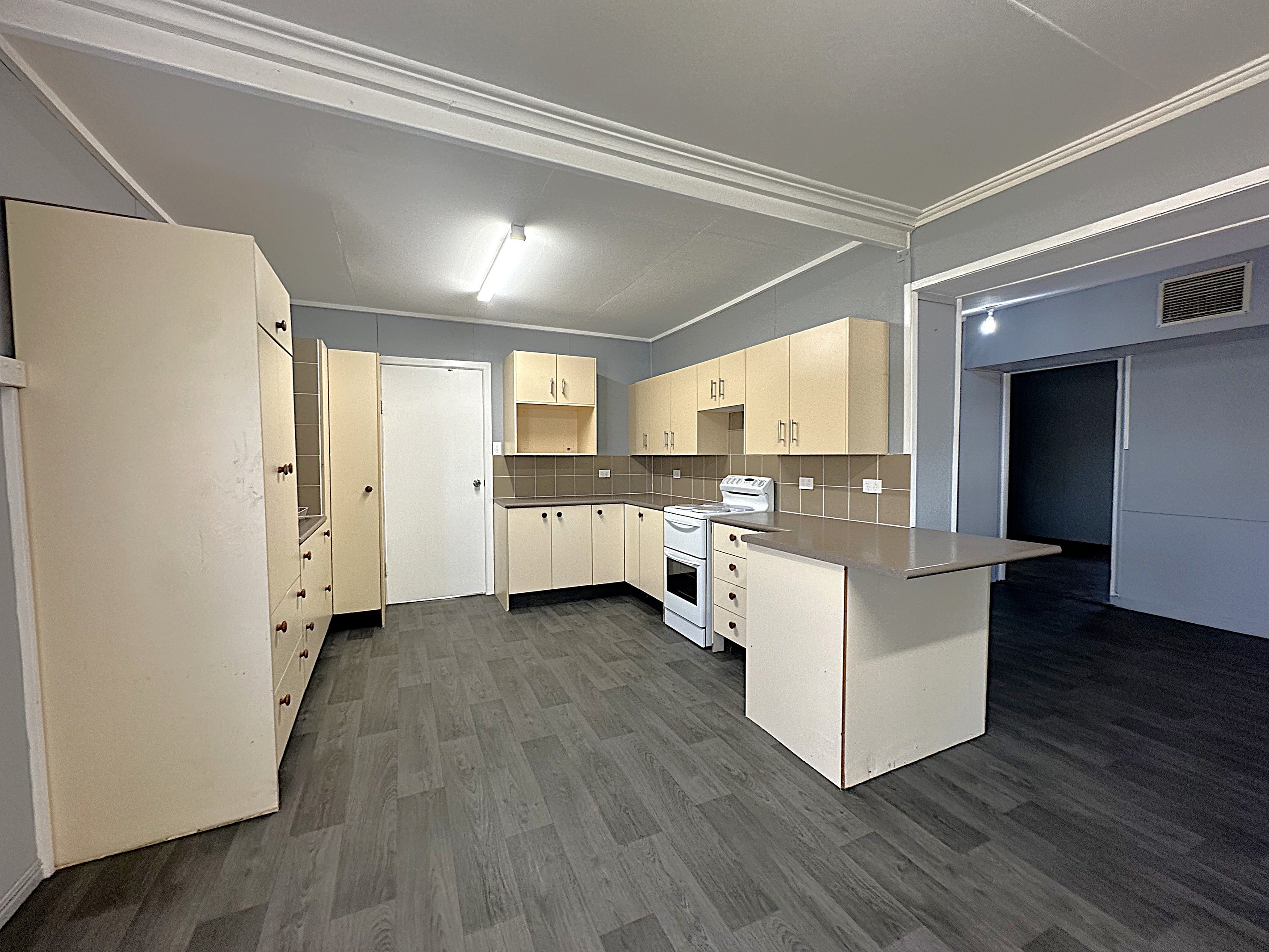 119 Kingfisher Street, Longreach, QLD 4730