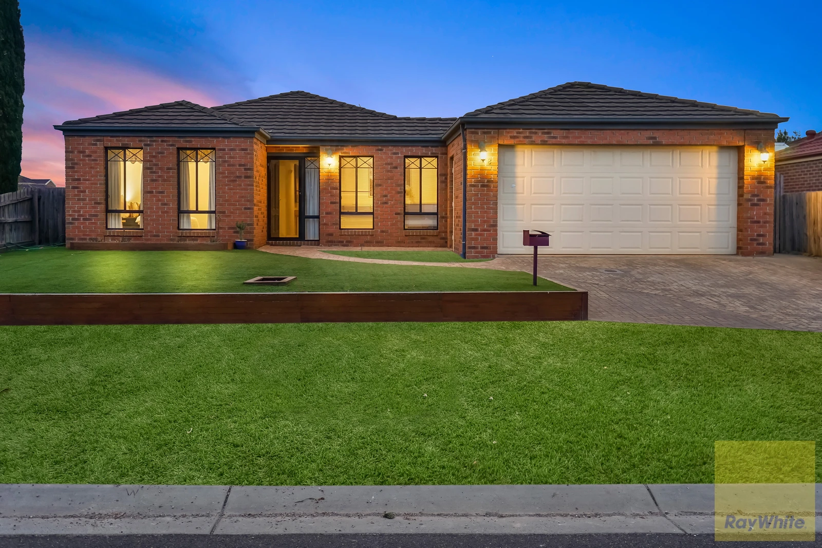 8 Joybells Crescent, Tarneit, VIC 3029