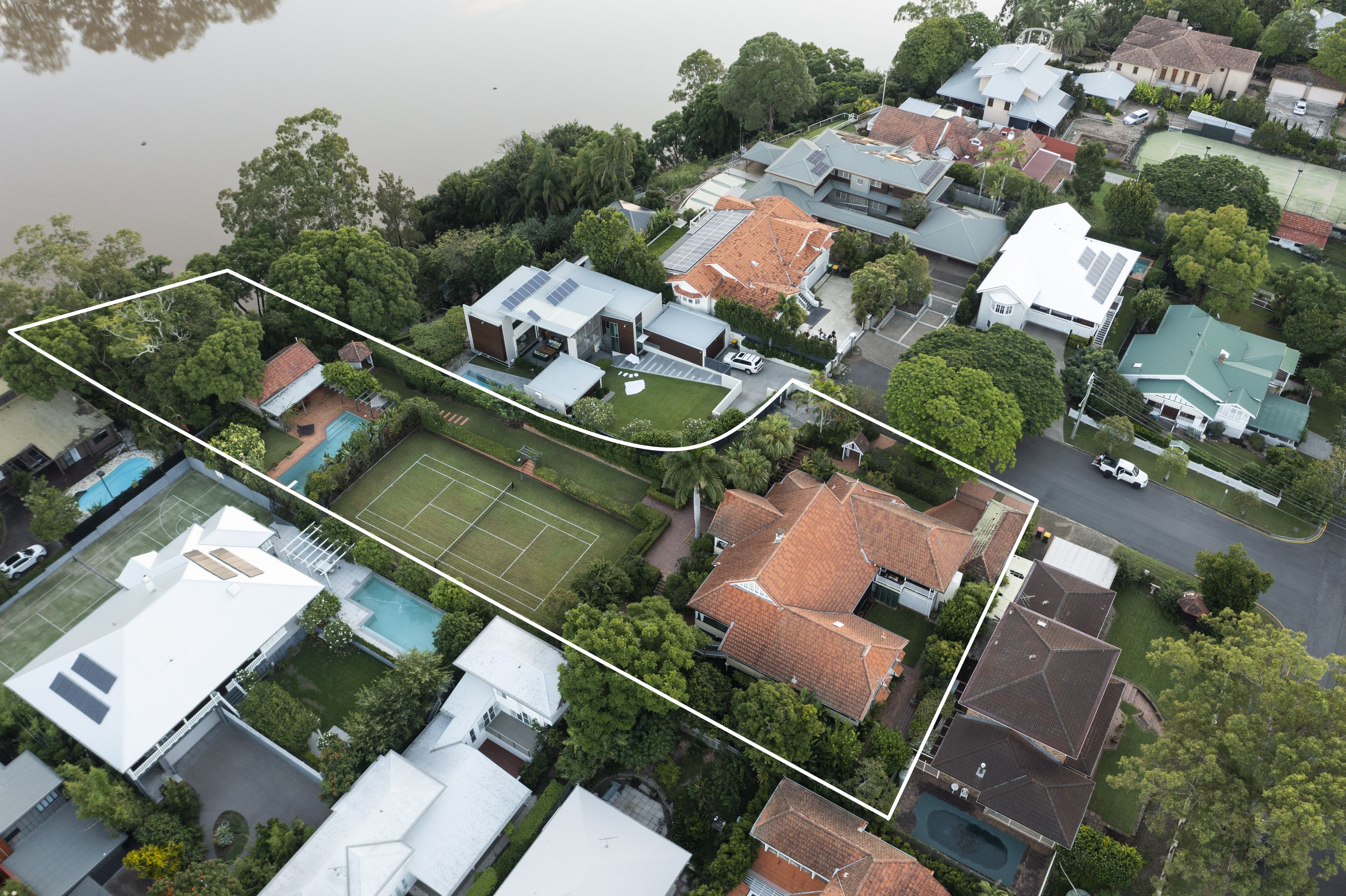 8 Glasnevin Street, Indooroopilly, QLD 4068