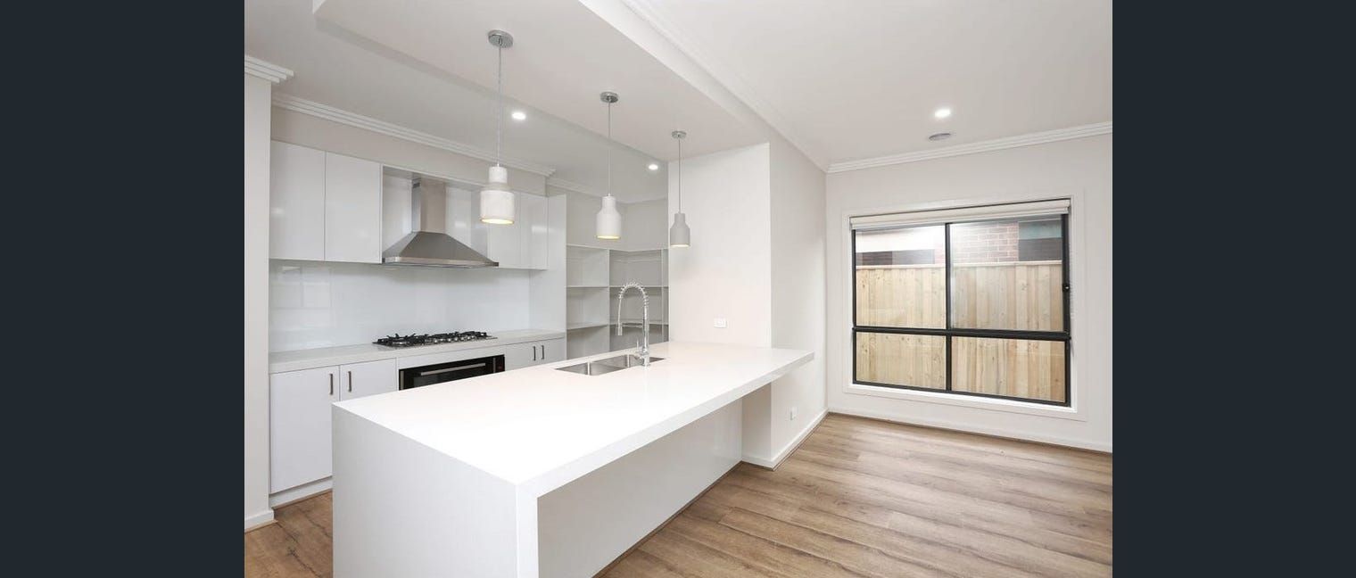 4 Ionica Loop, Truganina, VIC 3029