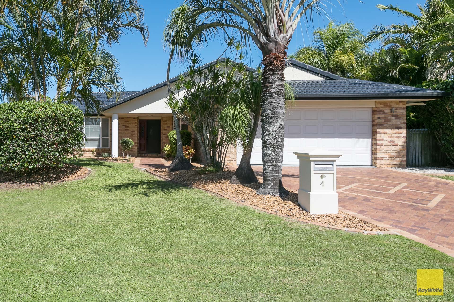 4 Seavista Court, Victoria Point QLD 4165