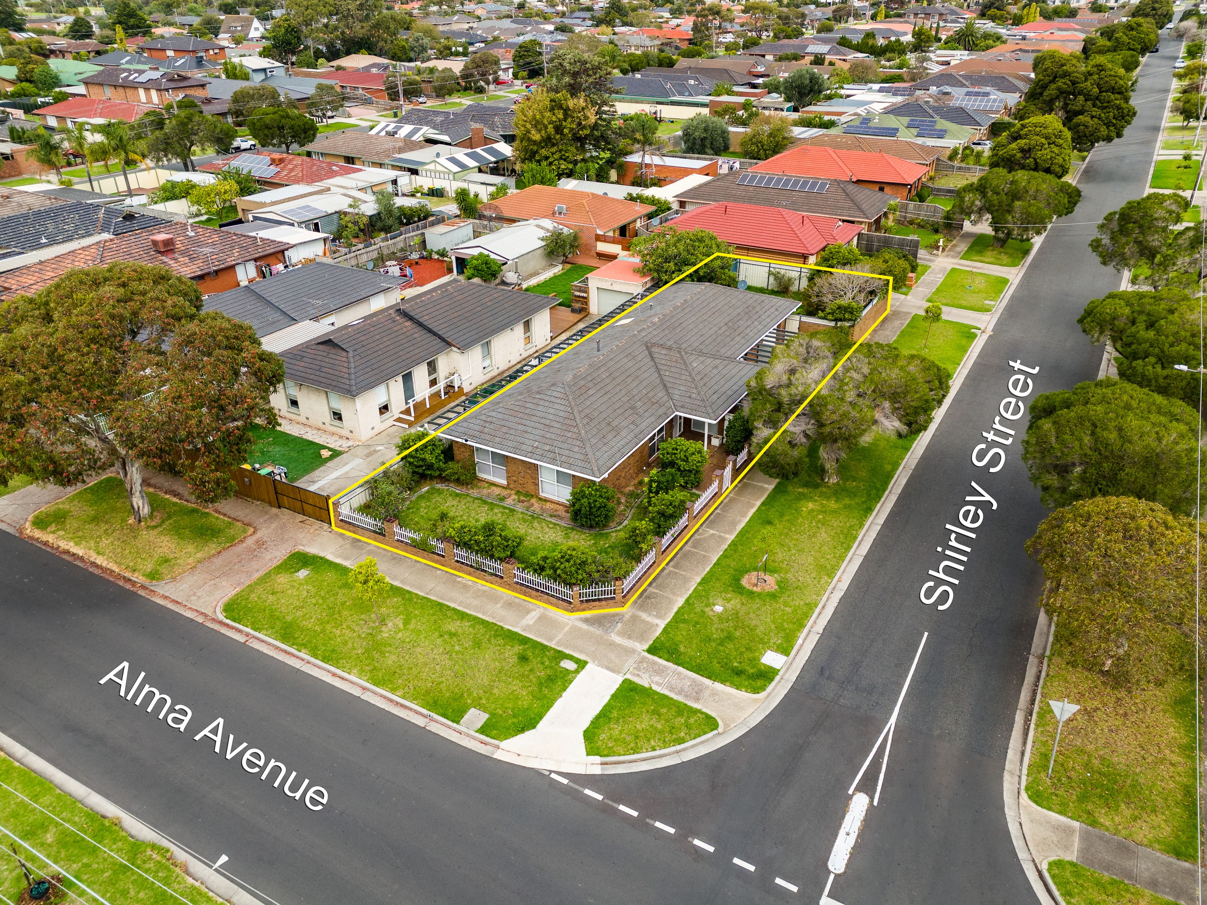 27 Alma Avenue, Altona Meadows VIC 3028
