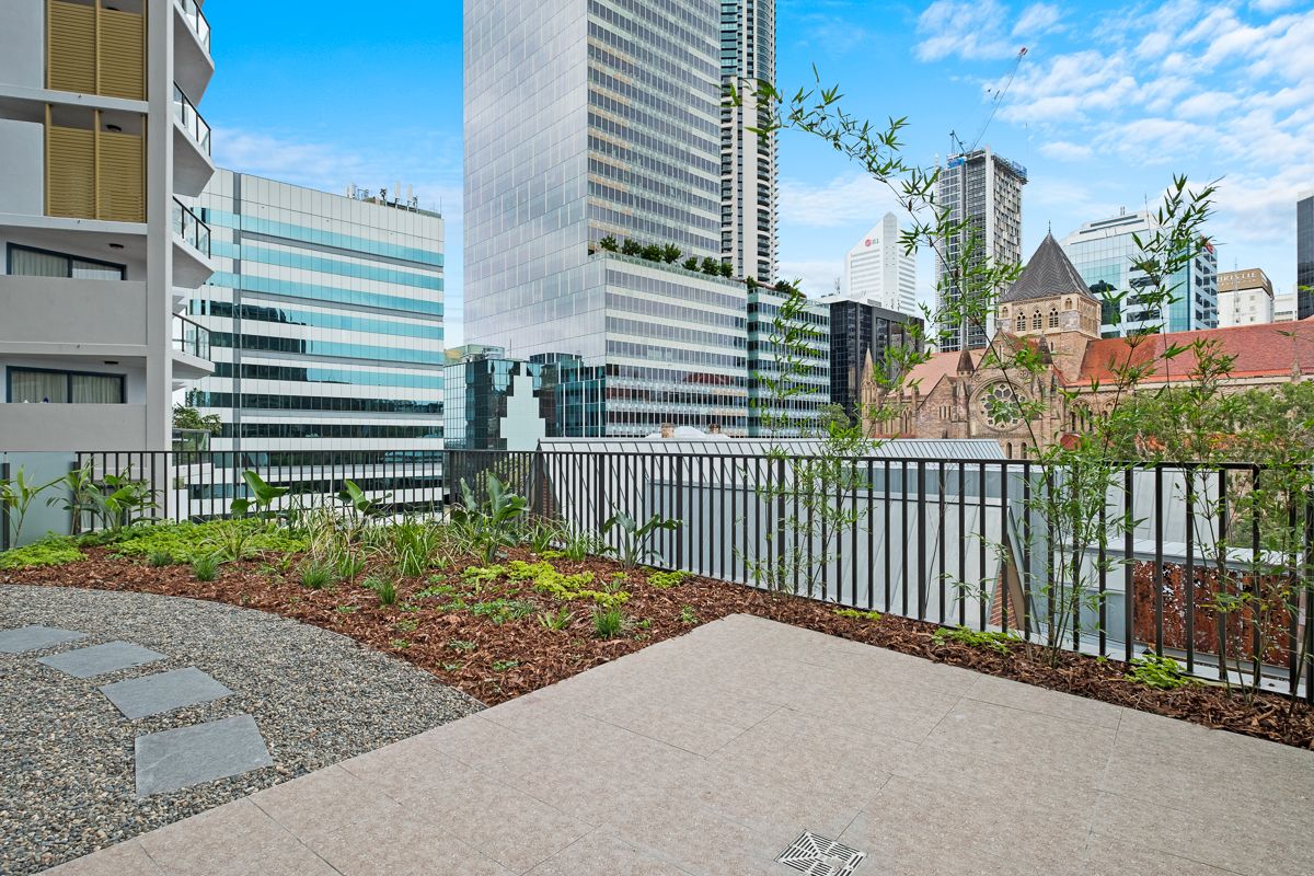 608/550 Queen Street — photo 9 of 15