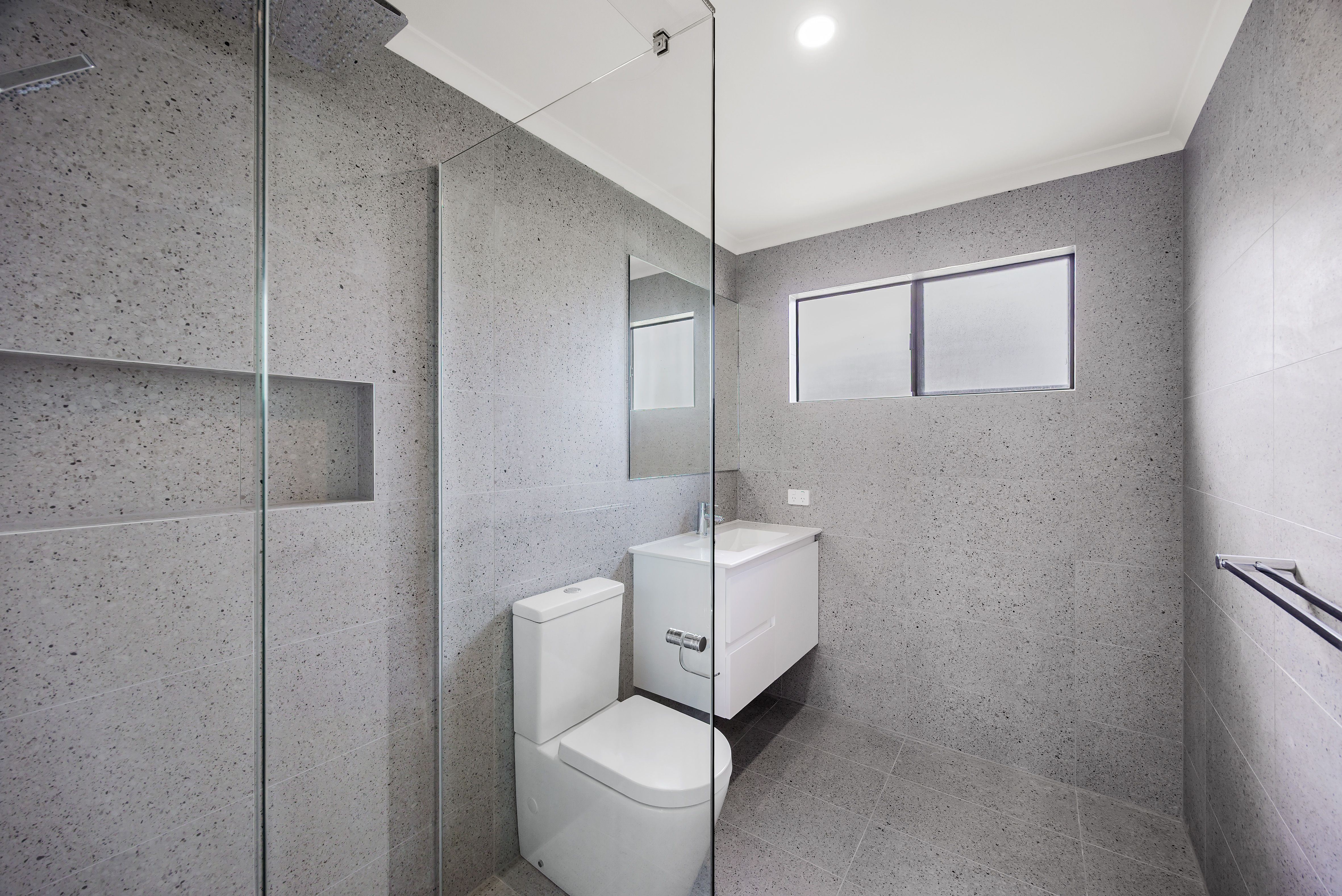 22 Lindsay Street — photo 5 of 6