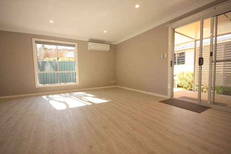 52A Hoddle Avenue, Campbelltown, NSW 2560