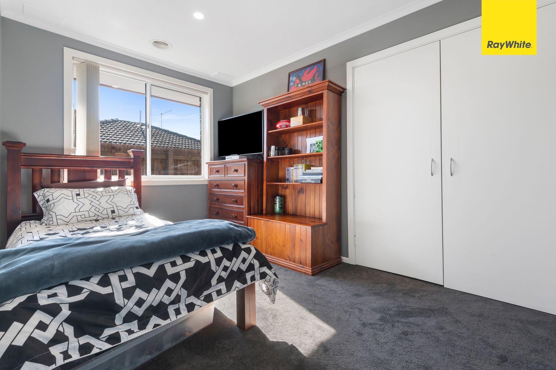30 Leggatt Street, Melton South, VIC 3338