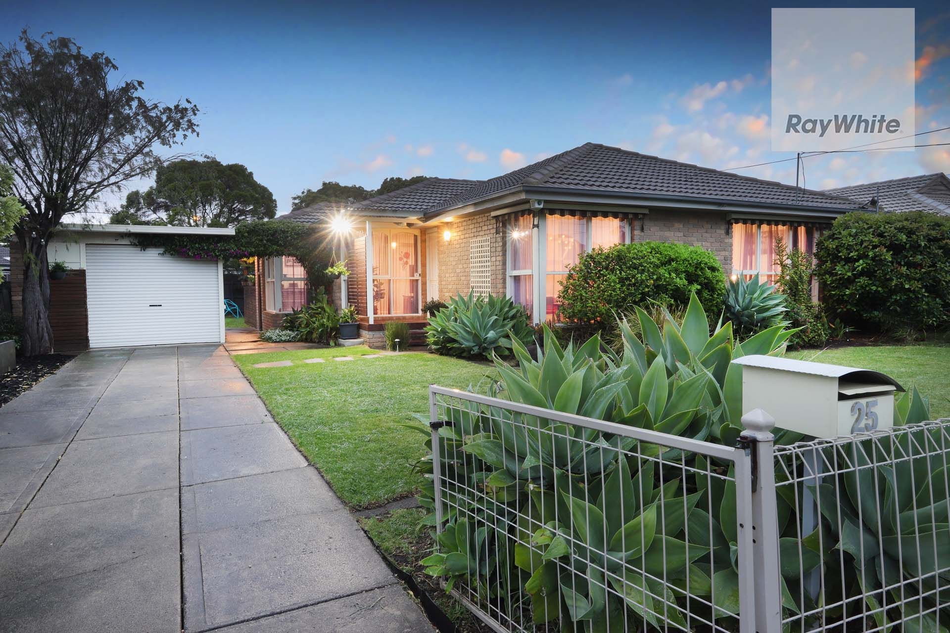 25 Dianne Drive, Tullamarine, VIC 3043