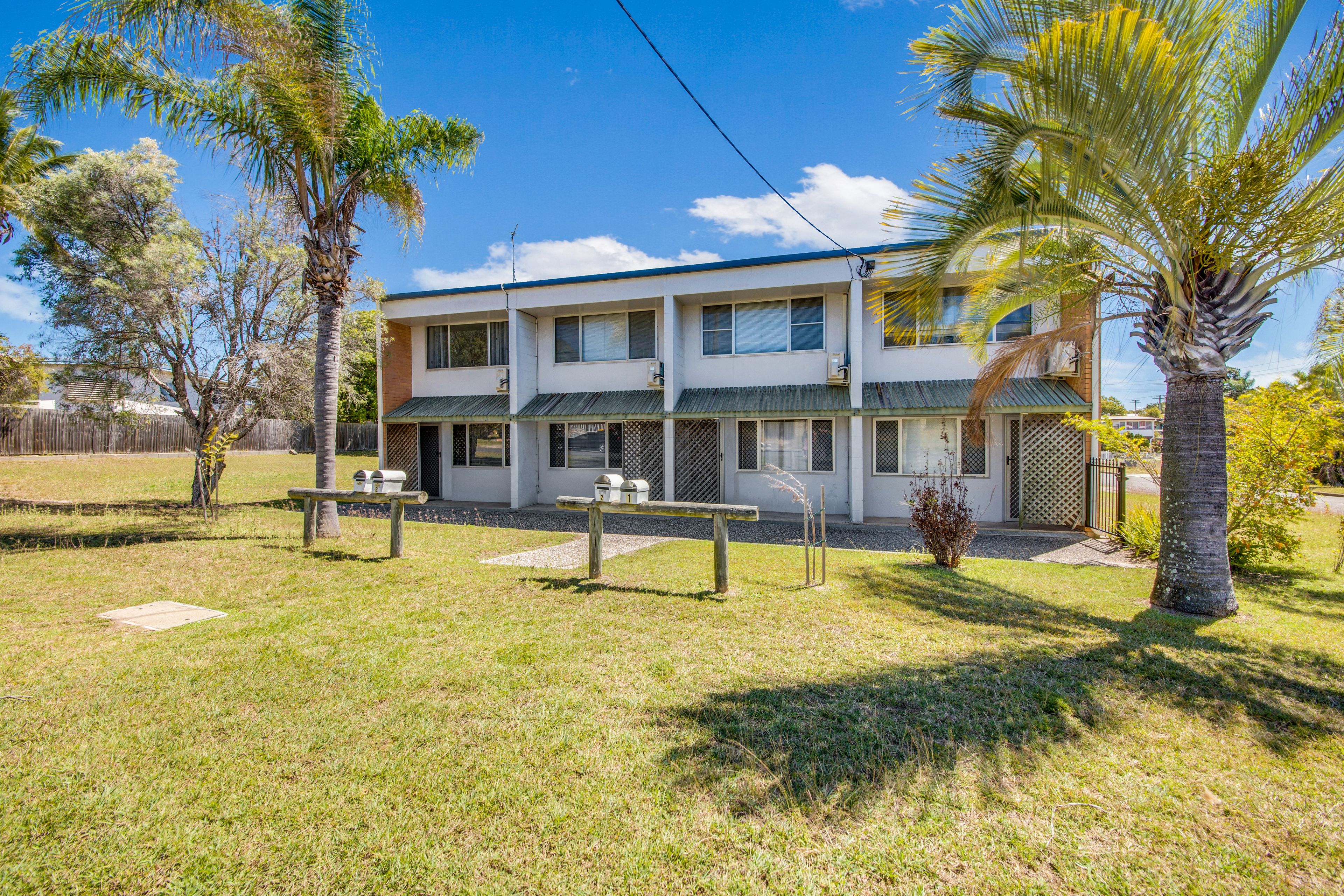 28-30 Wistari Street, Clinton, QLD 4680