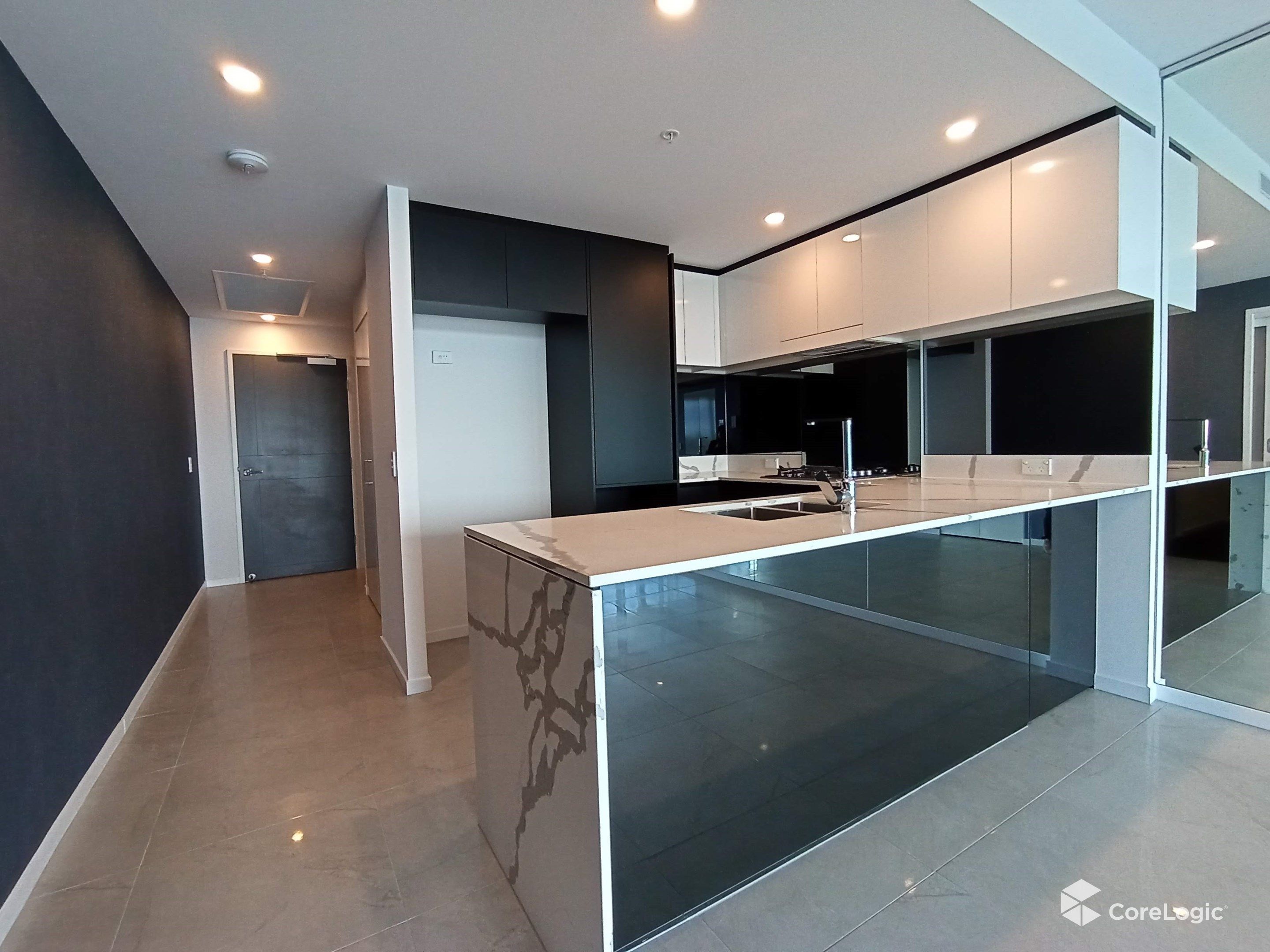 5105/5 Harbour Side Court, Biggera Waters, QLD 4216