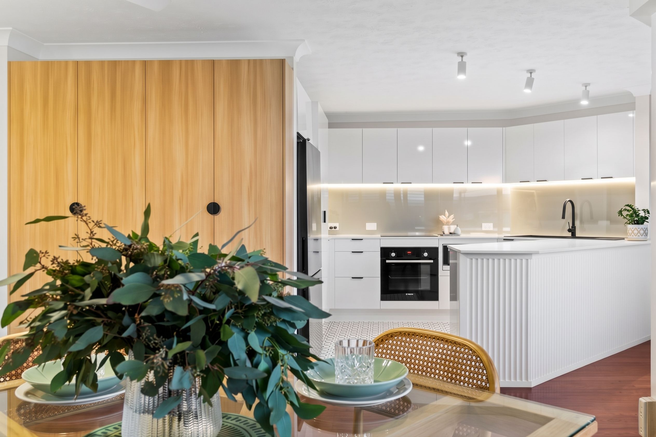 2/24 Balmain Street — photo 3 of 20