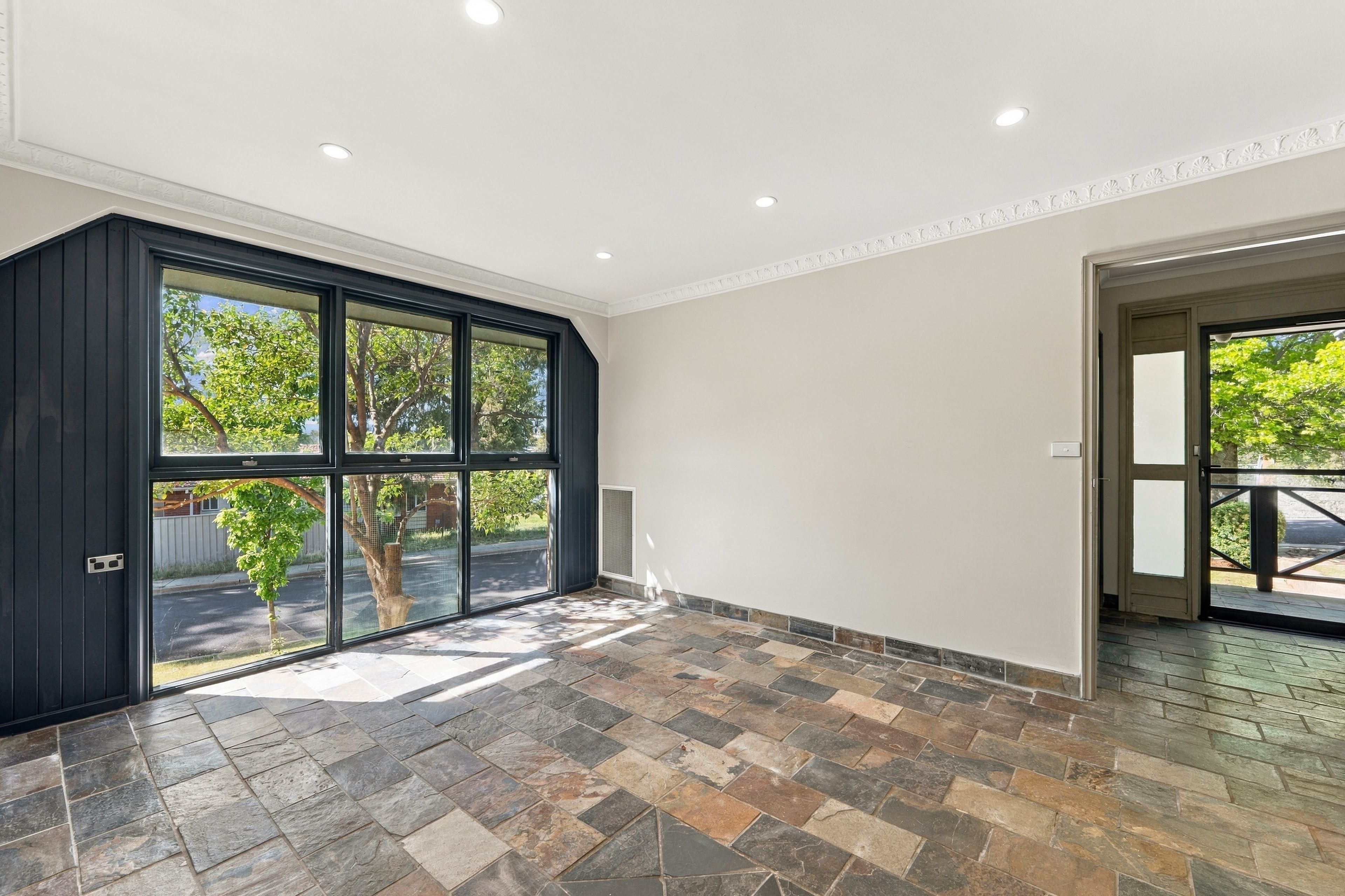 31 Waratah Street — photo 6 of 23