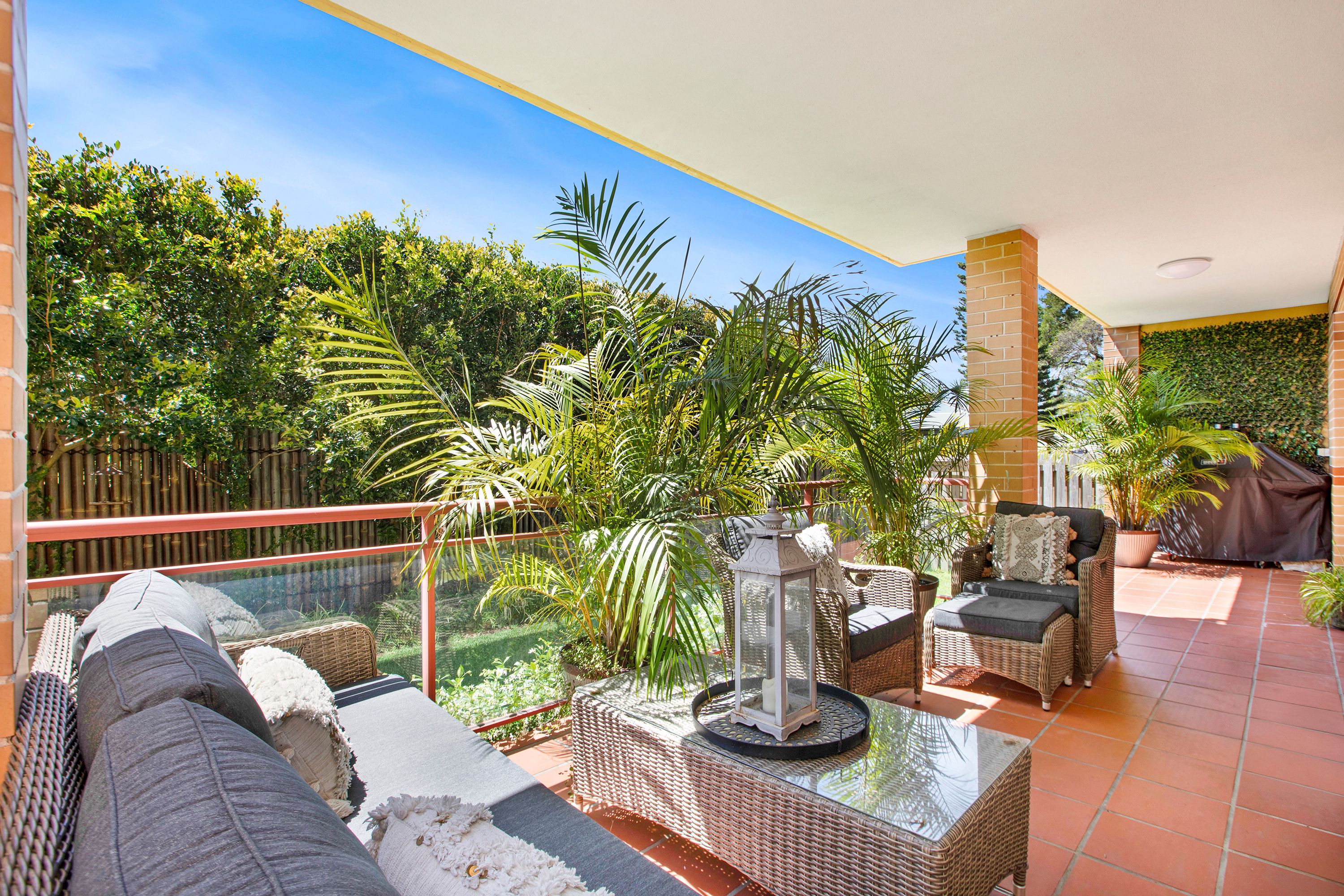 2/127 Banksia Street — photo 4 of 9