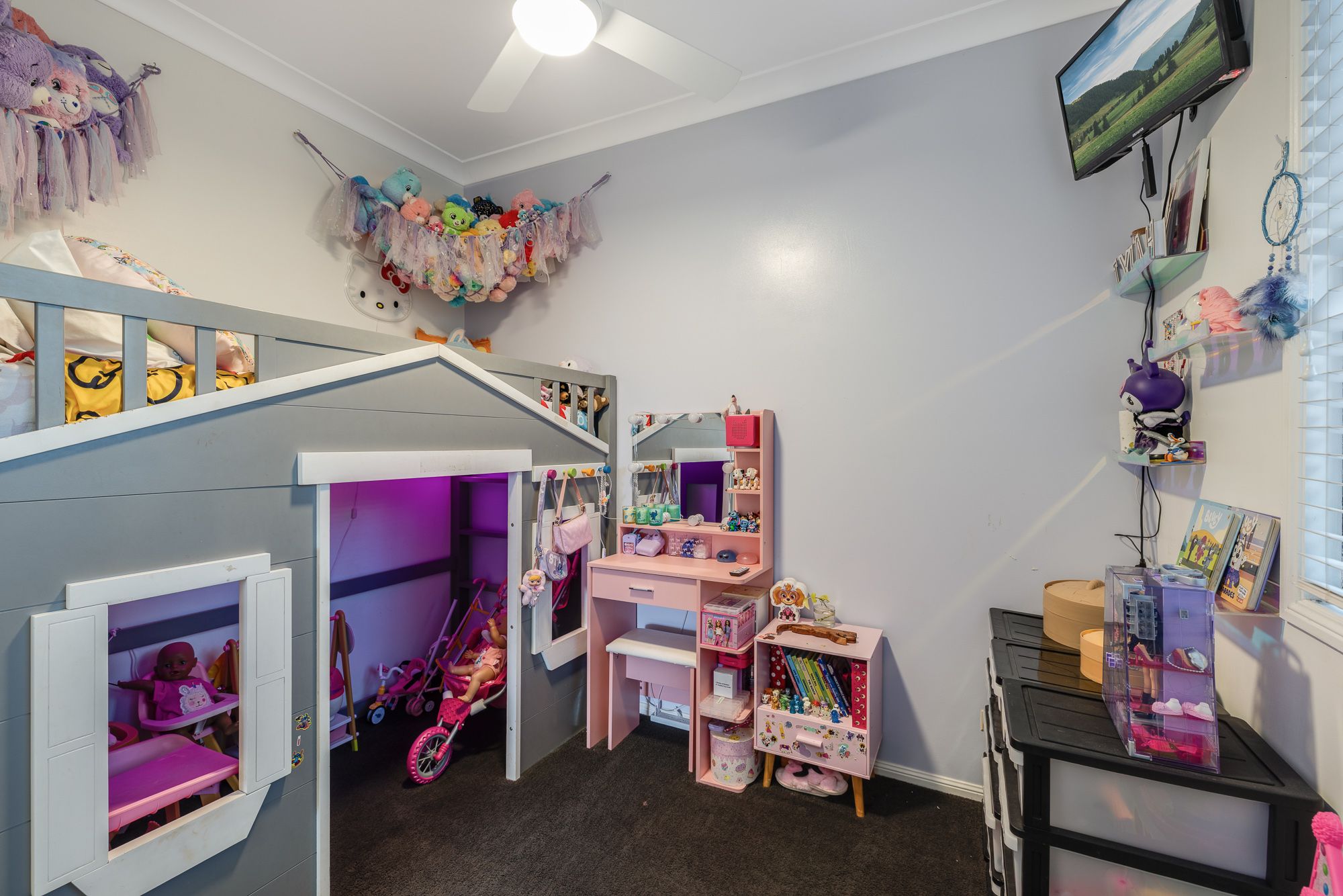 5 Chamberlain Street — photo 9 of 17