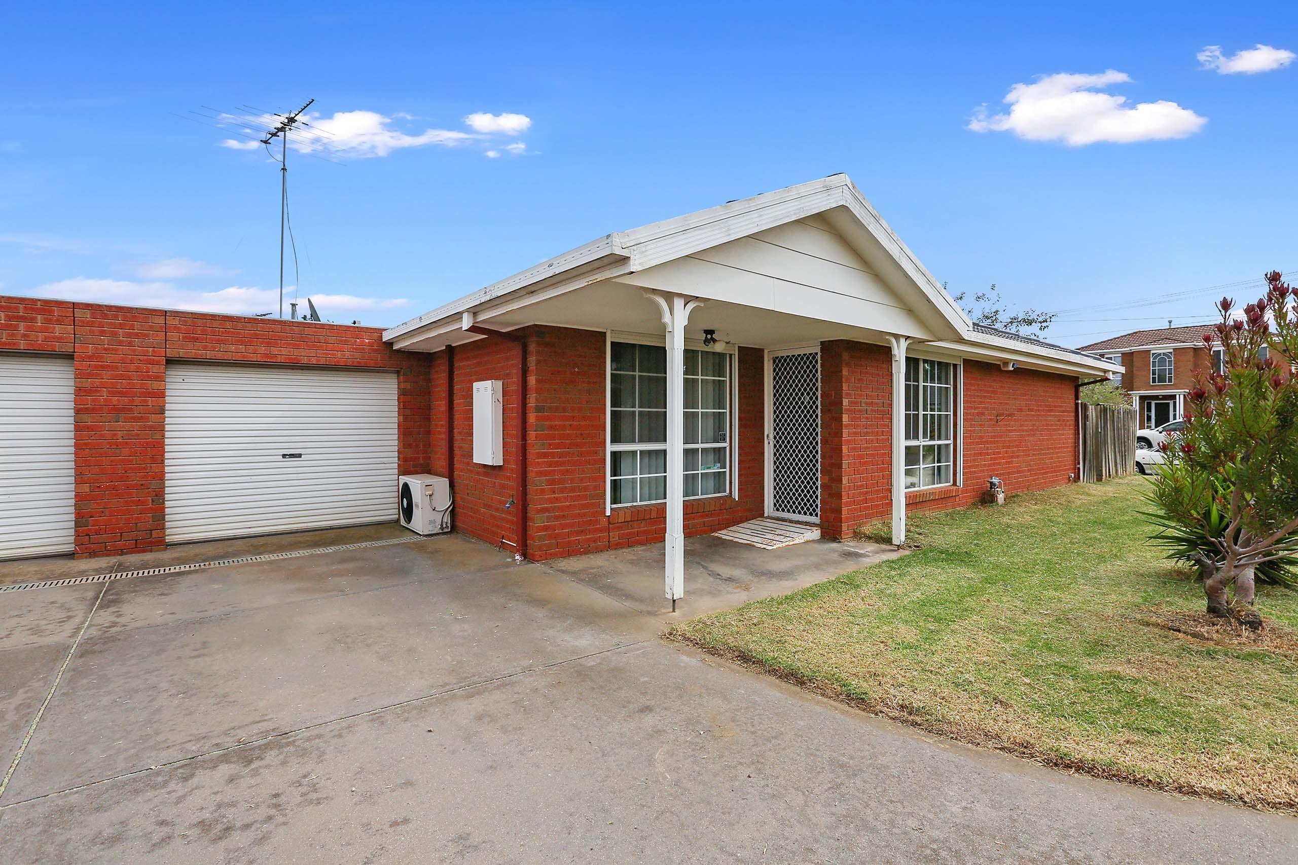 56 Cameron Crescent, Lara VIC 3212