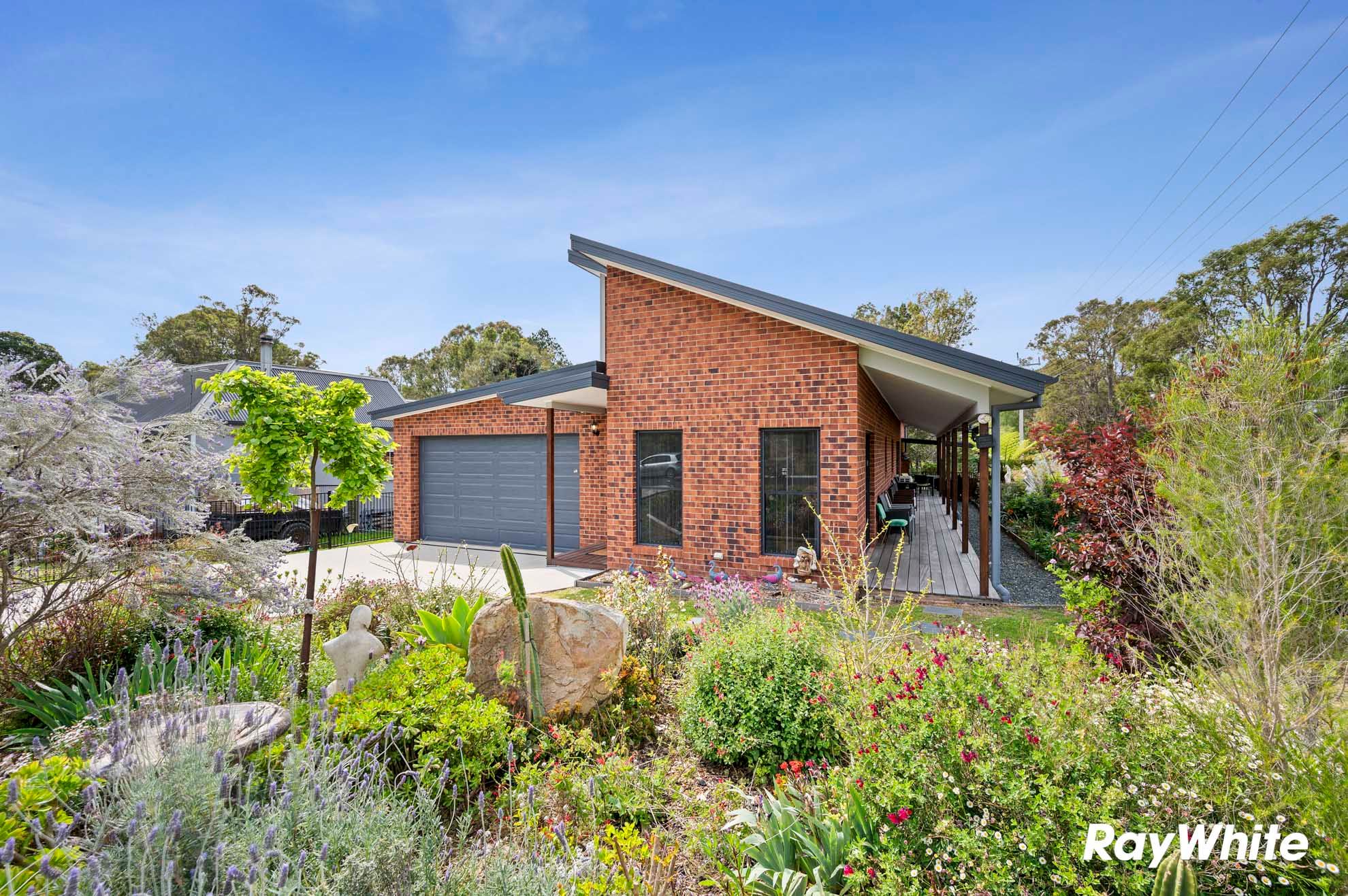 186 Vulcan Street — photo from Ray White Batemans Bay