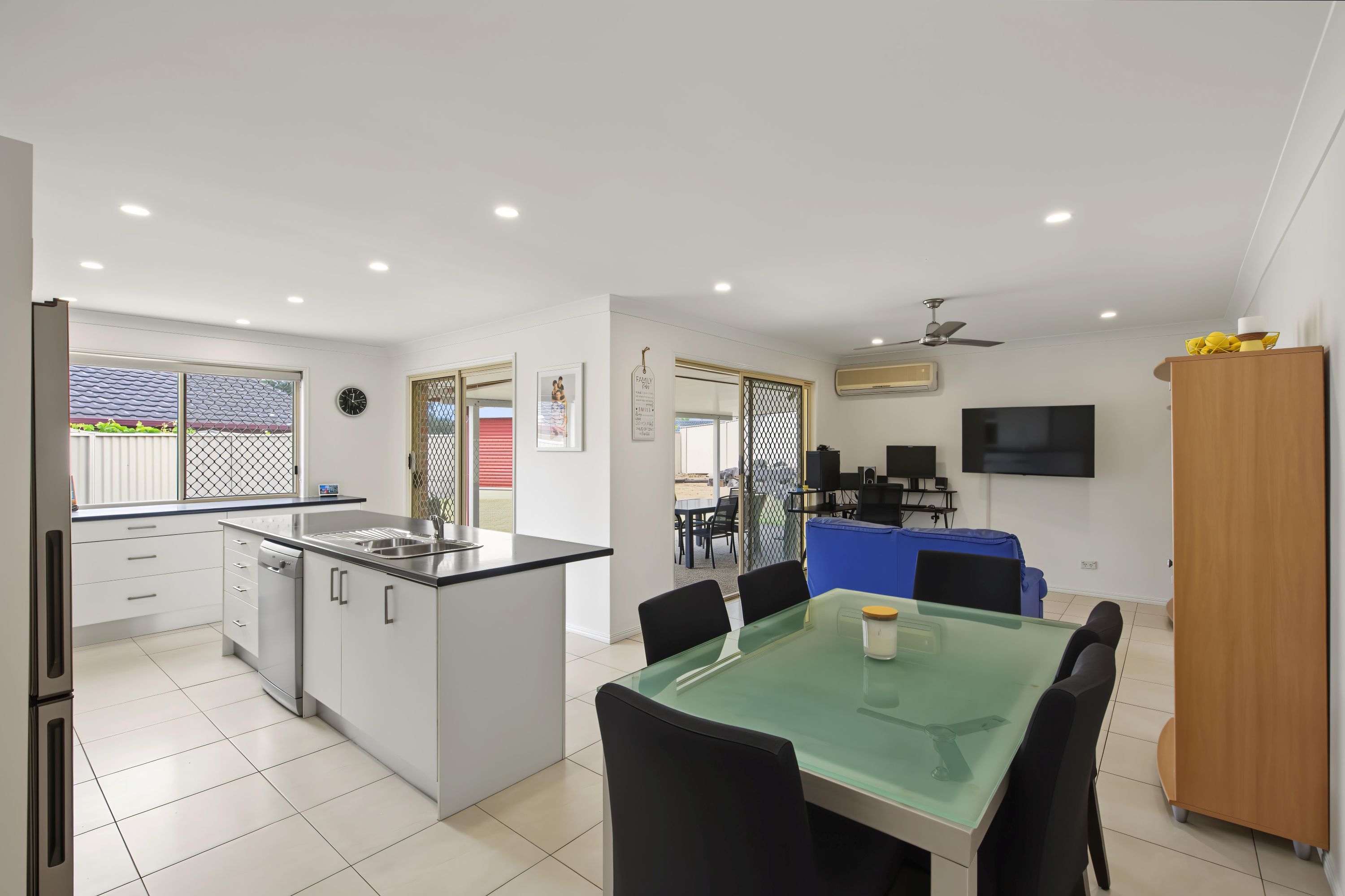 11 Lancaster Court — photo 7 of 22