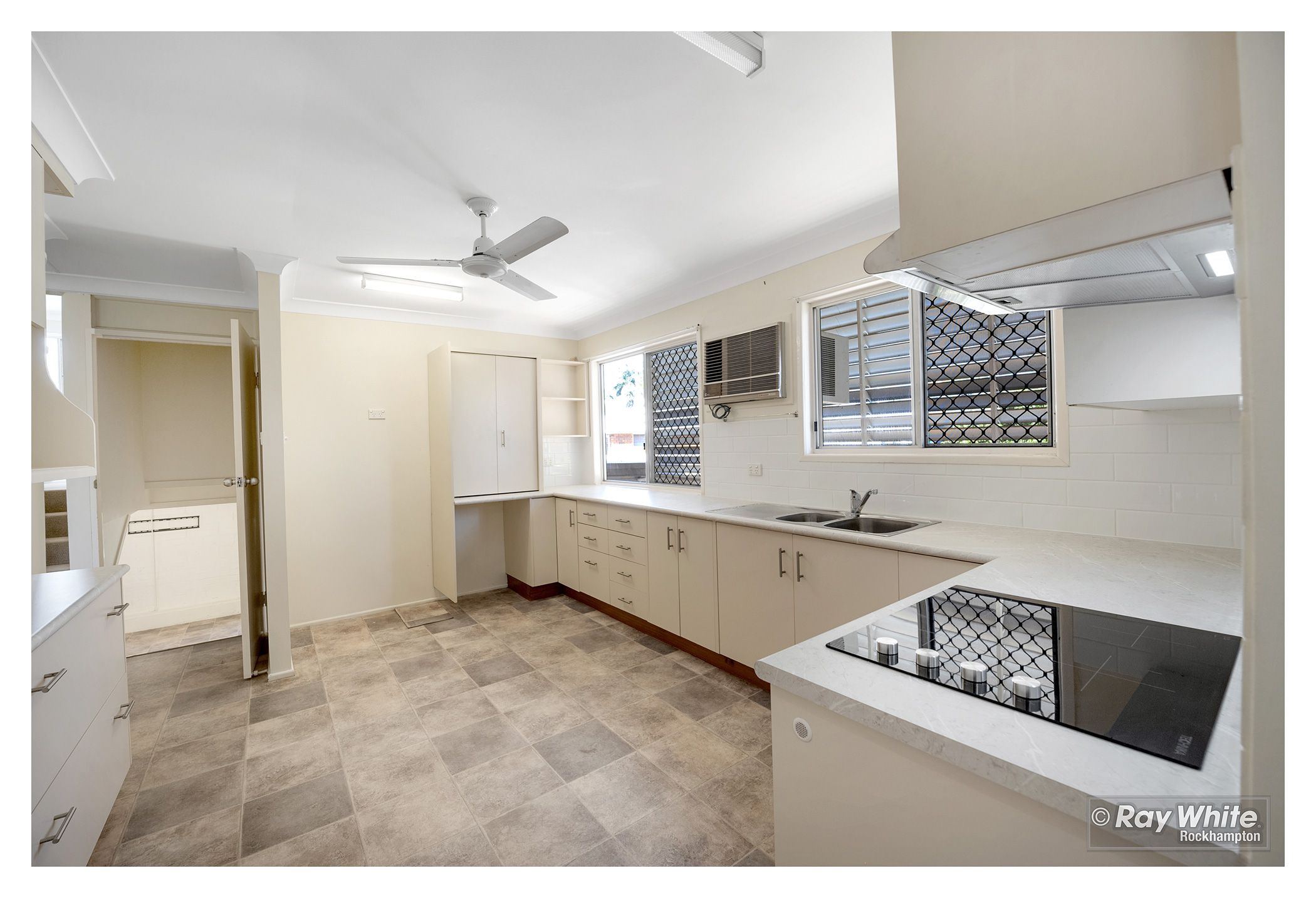 39 Potts Street, Norman Gardens, QLD 4701