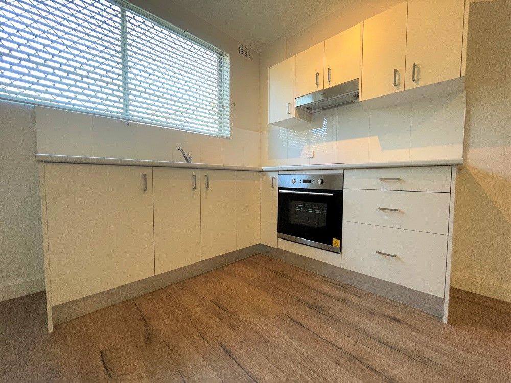 4/102 Dumaresq Street, Campbelltown, NSW 2560