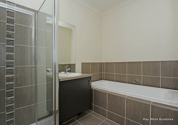 17 Pontoon Street, Lalor, VIC 3075