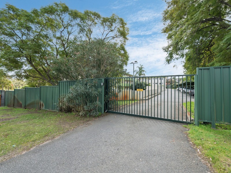 8/13 Milton Place, Orelia, WA 6167