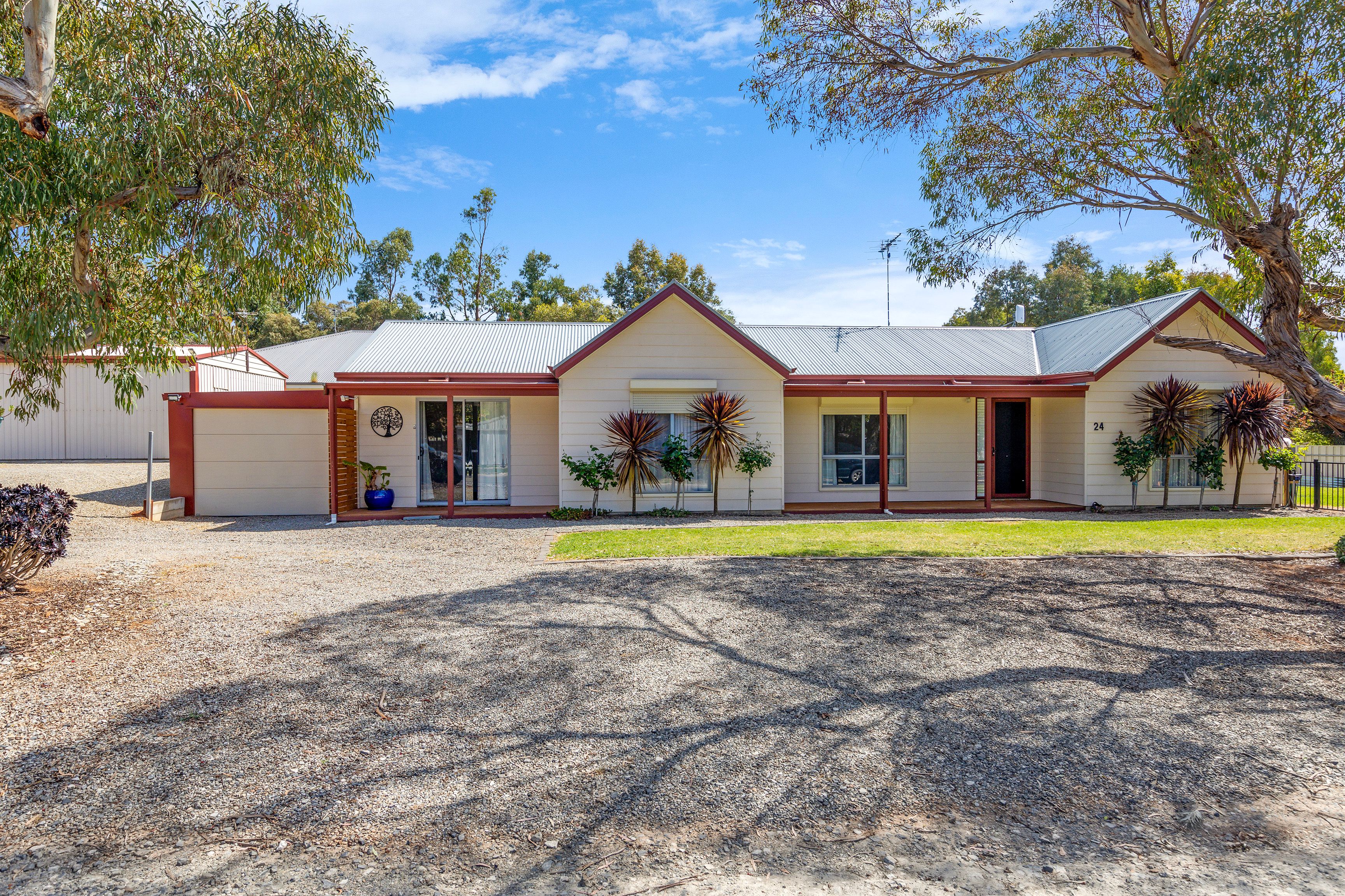 24 North Street, Auburn SA 5451