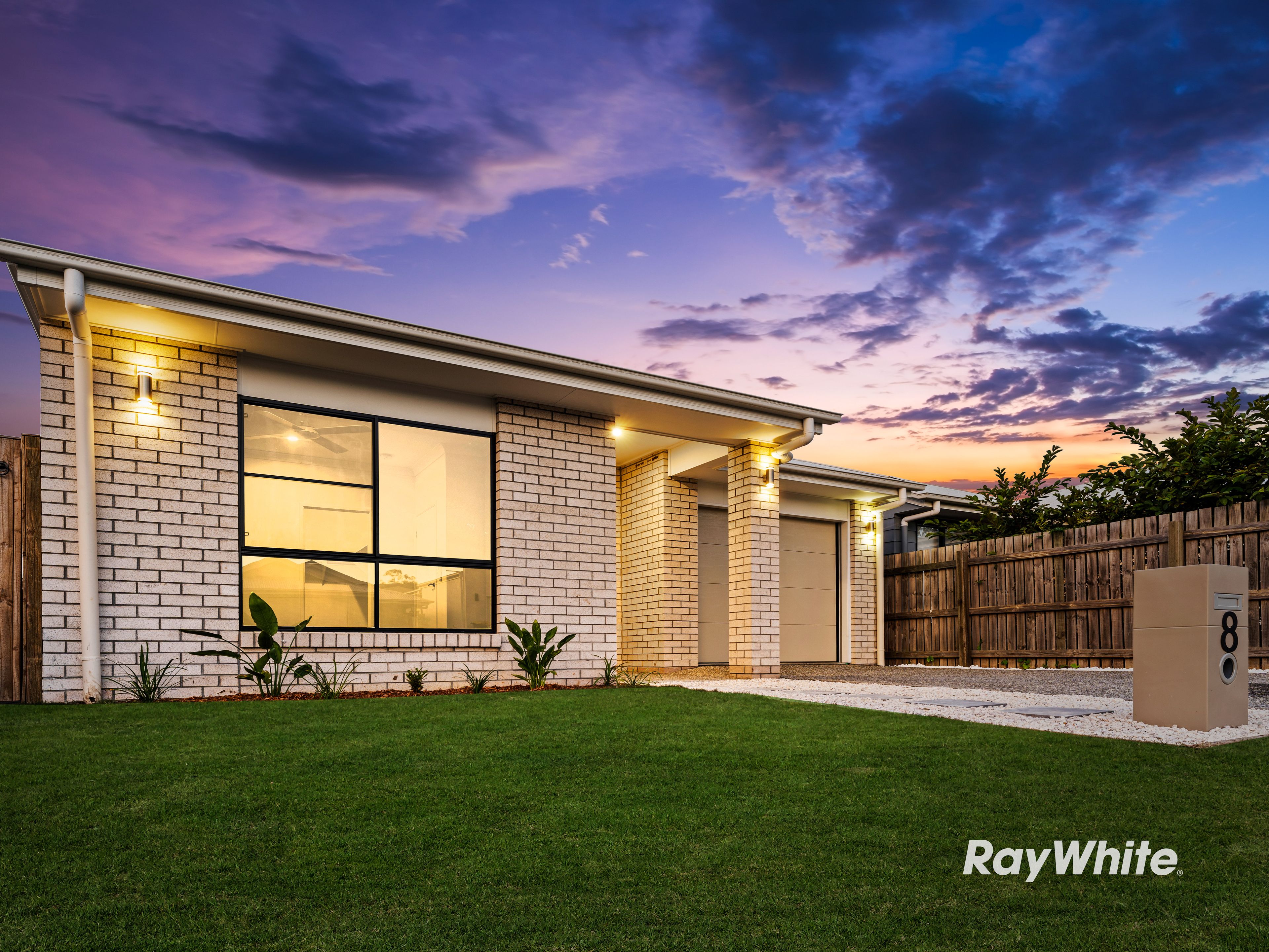 8 Livadi Street, Park Ridge, QLD 4125