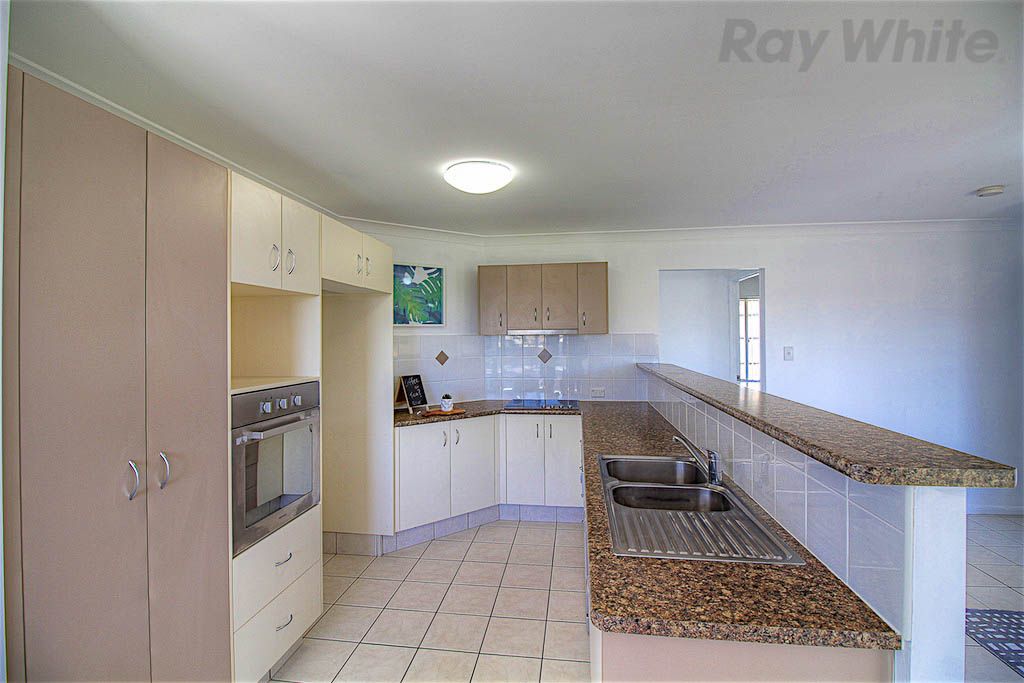 17 Dornoch Crescent, Raceview, QLD 4305