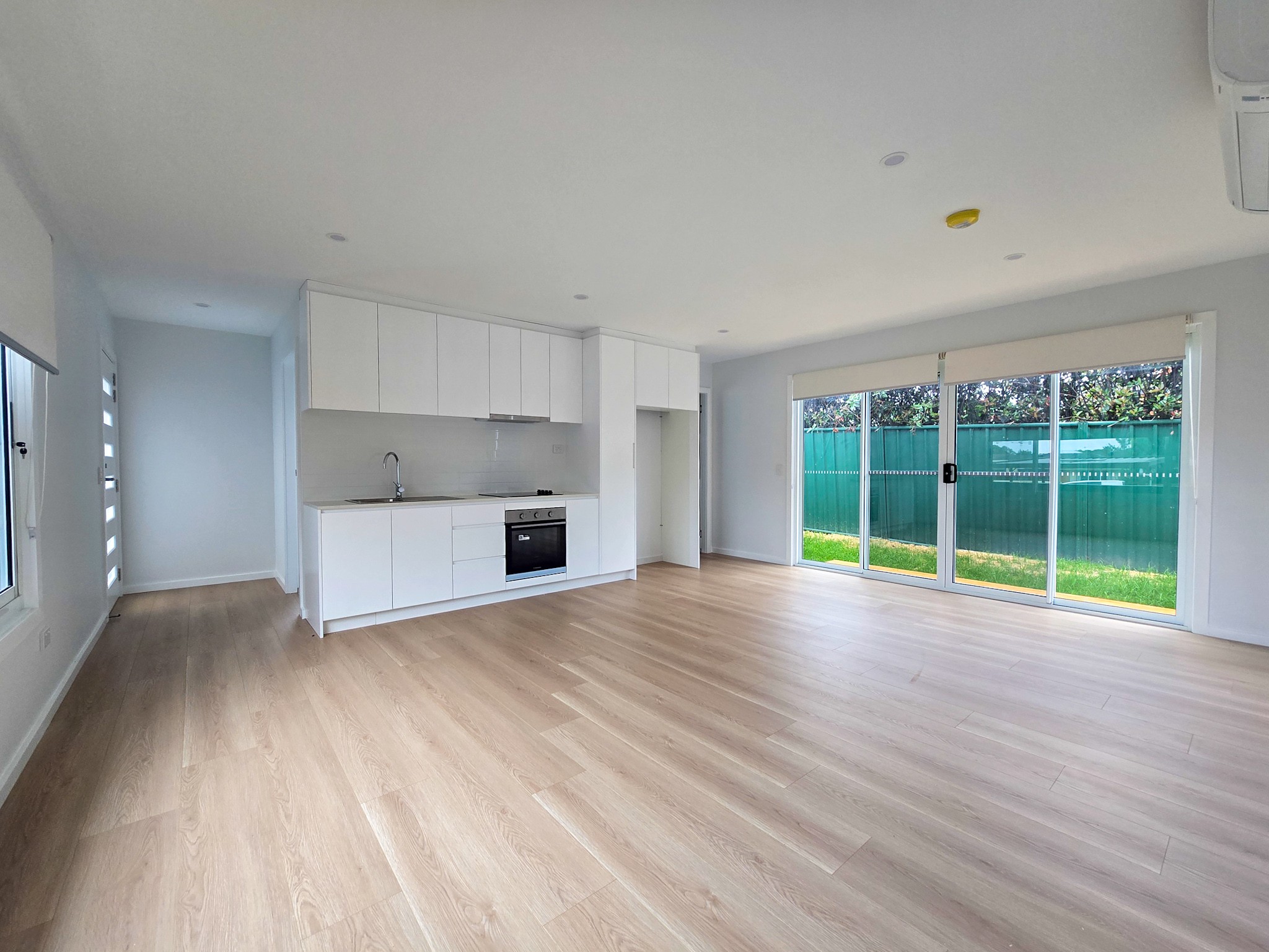 60a Anthony Drive, Rosemeadow, NSW 2560