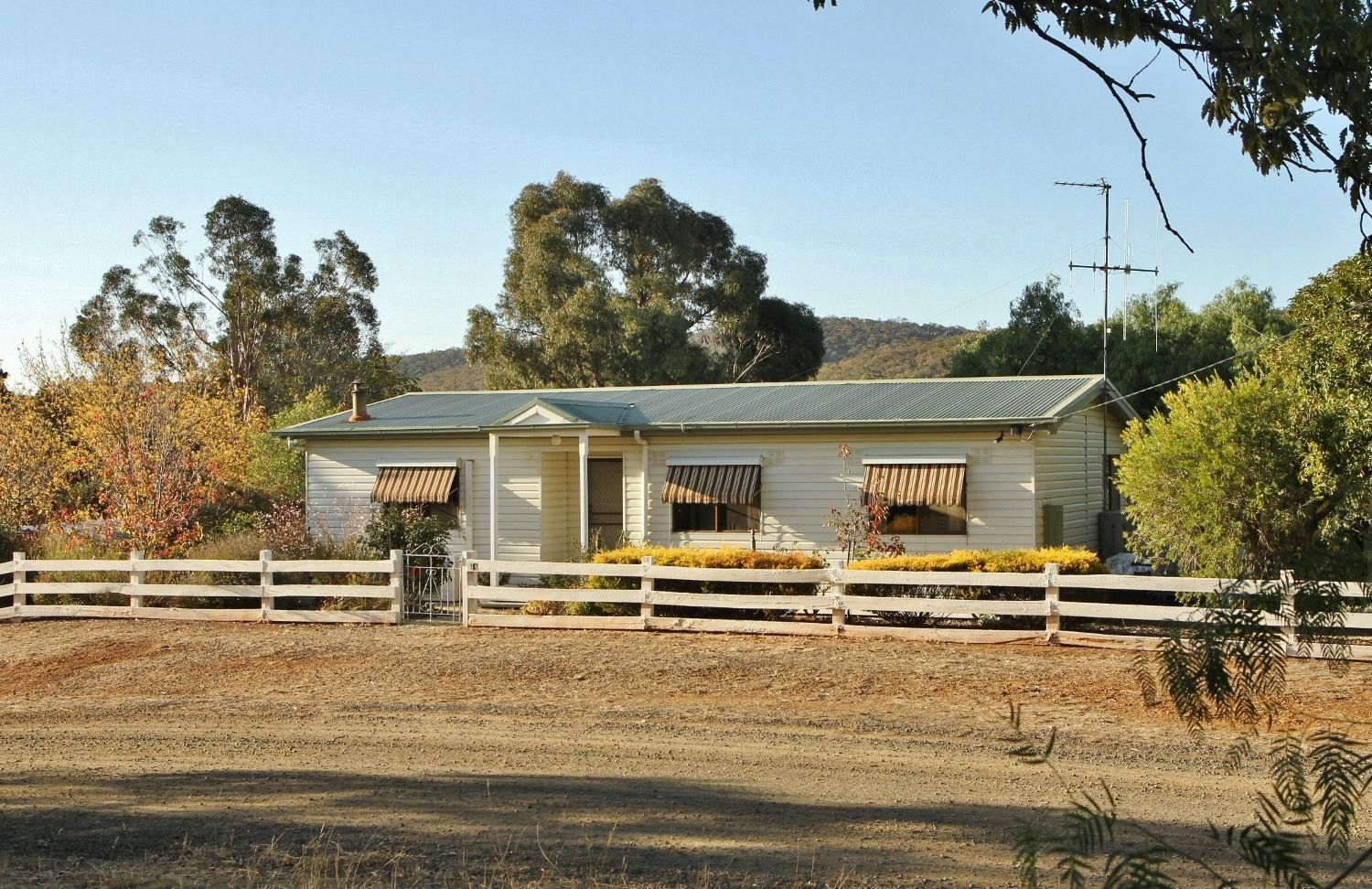 16 Kilroy Street, Heathcote VIC 3523