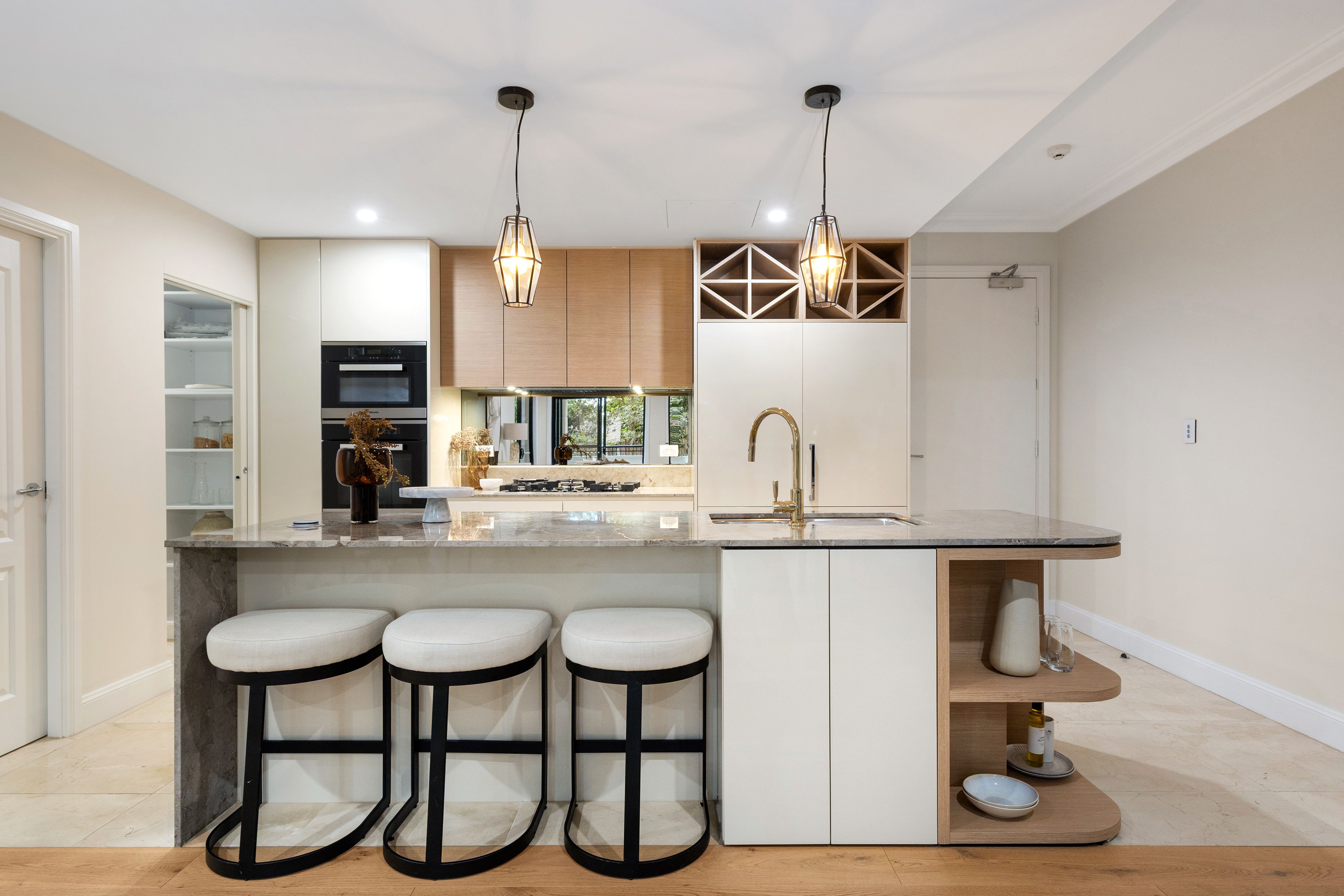 14/14-18 Neringah Avenue — photo 4 of 12