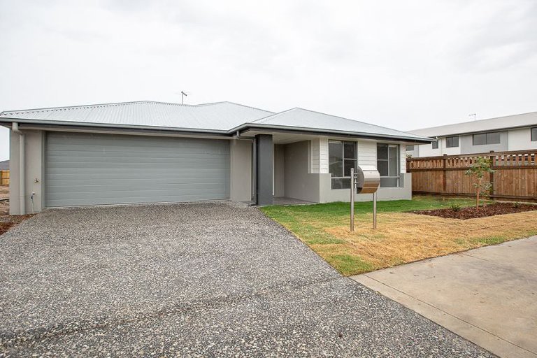71 Trailblazer Drive, FLAGSTONE, QLD 4280