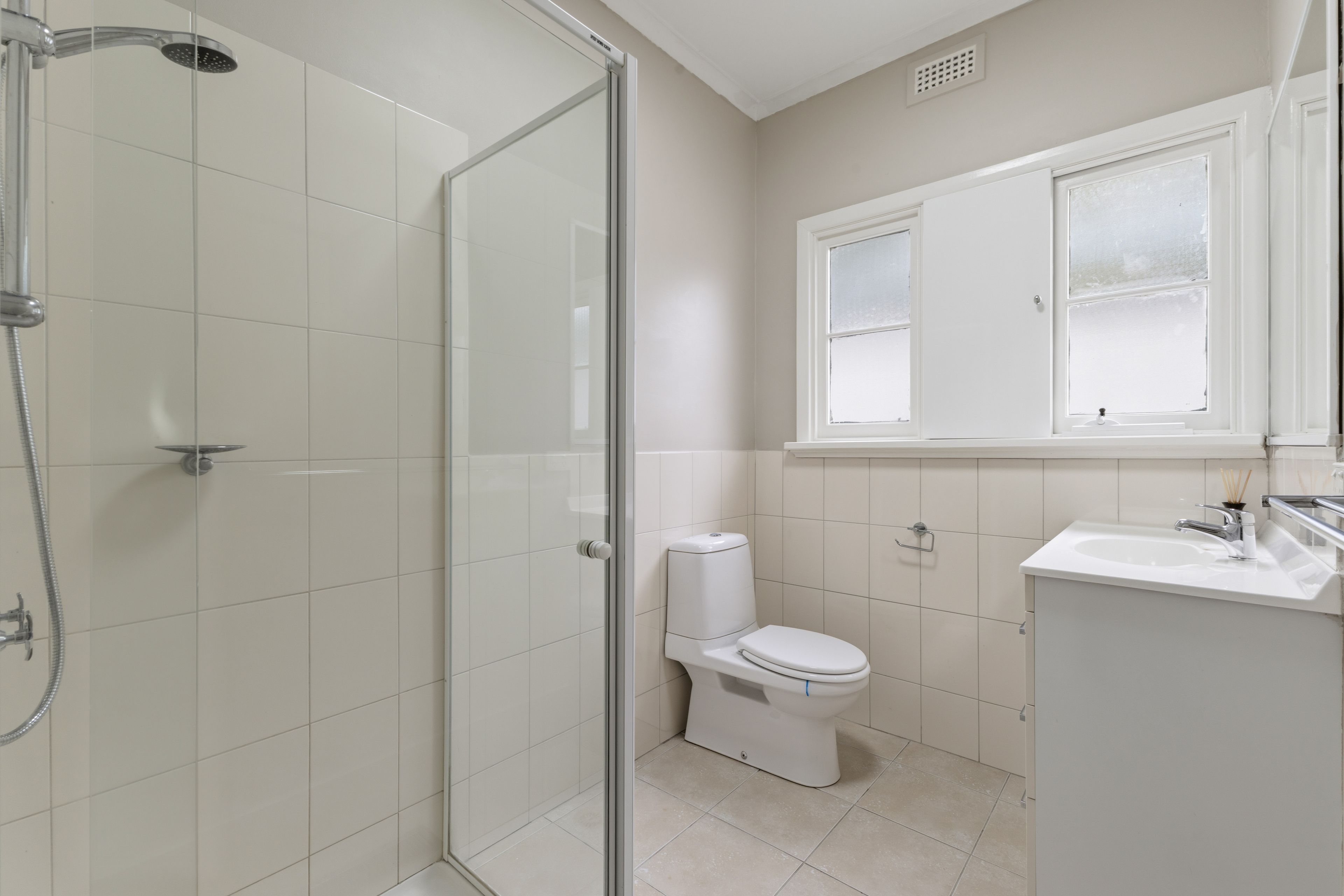 15 Raymond Street — photo 12 of 17