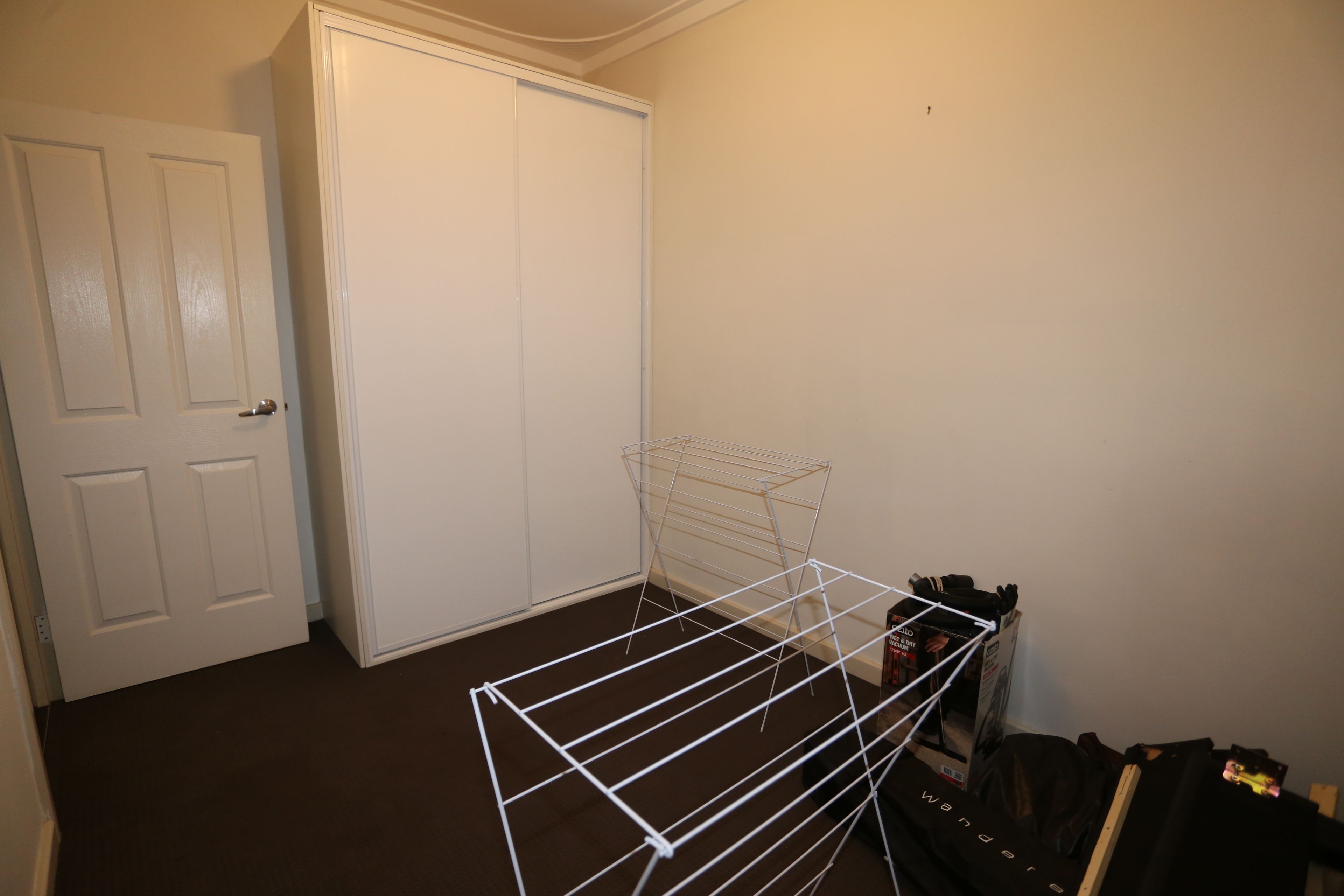 12 New Compton Street — photo 7 of 10