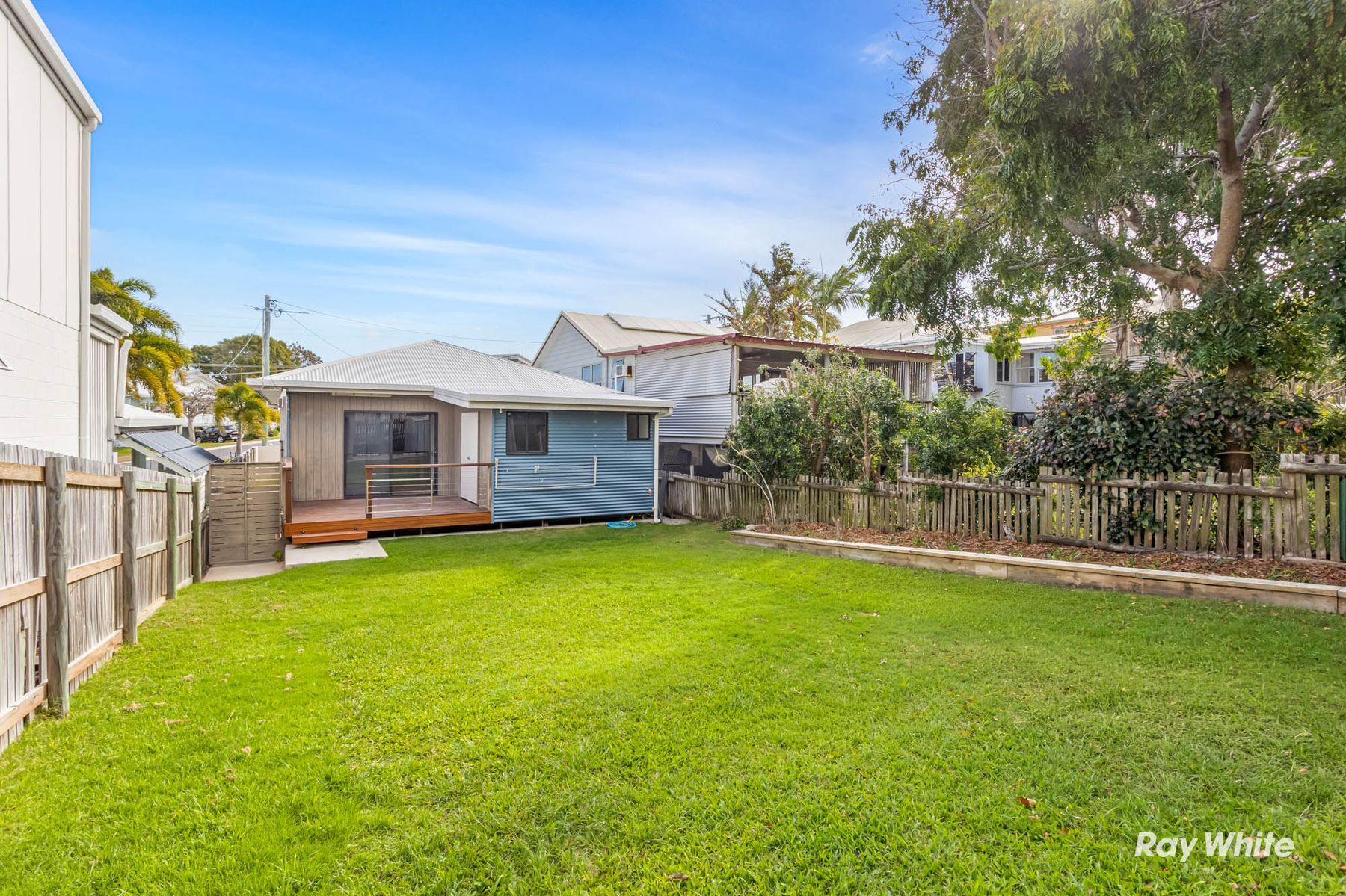61 Matthew Flinders Drive, Cooee Bay, QLD 4703