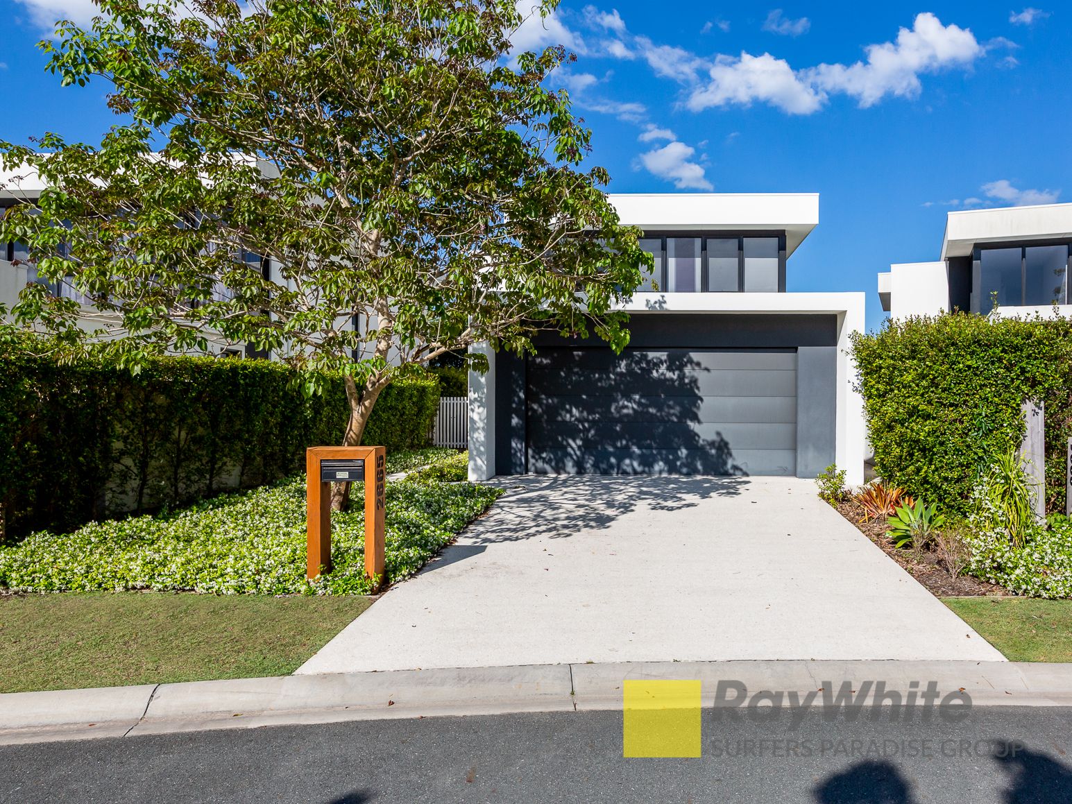 2665 The Address, Hope Island, QLD 4212