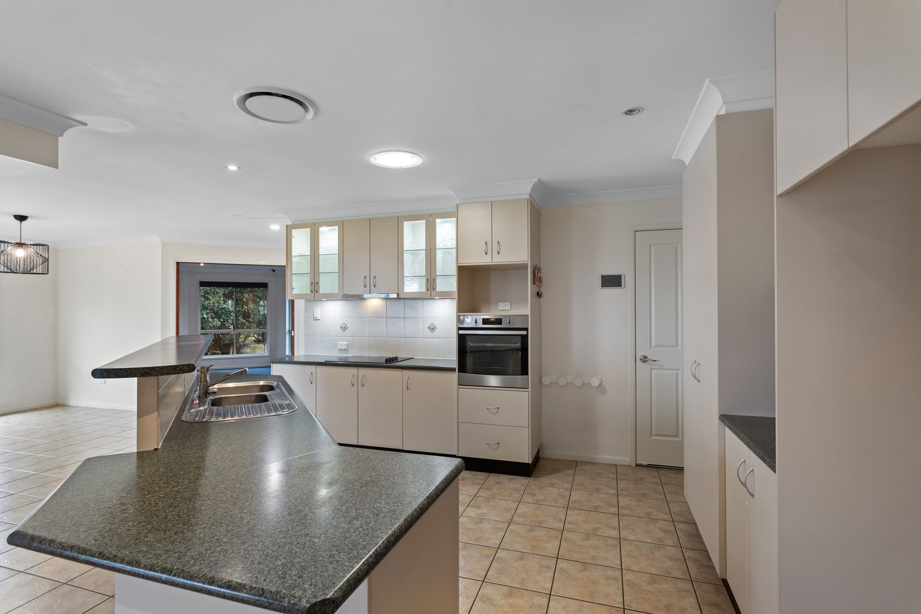 11 Diamantina Drive, Glenvale, QLD 4350