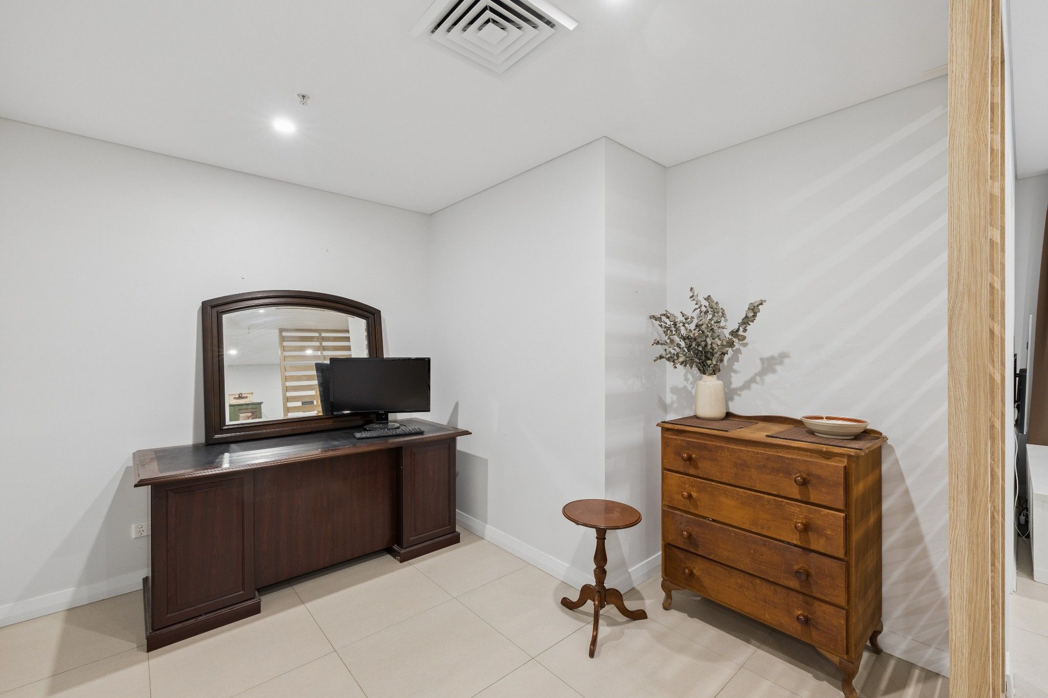201B/41-45 Belmore Street — photo 7 of 17